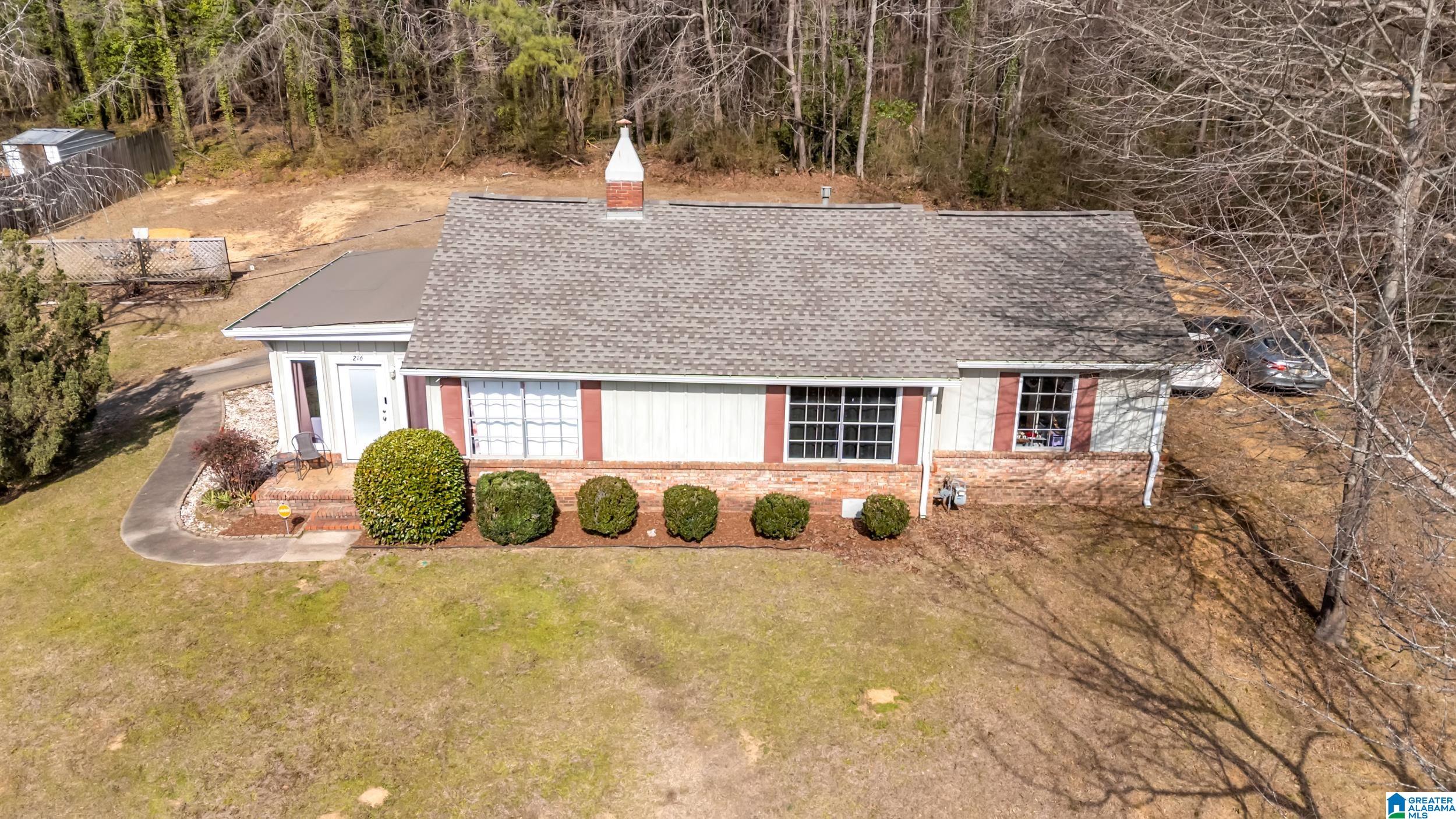 Homes for sale in Hueytown, AL | 216 Virginia Dr, Hueytown, AL 35023 | MLS# 21443040