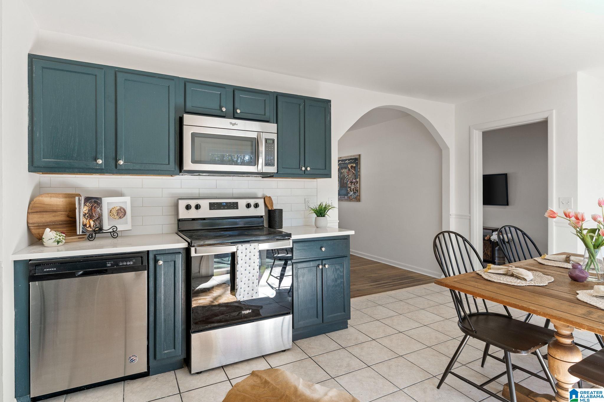 Homes for sale in Hueytown, AL | 2904 Dwaine Avenue, Hueytown, AL 35023 | MLS# 21443056