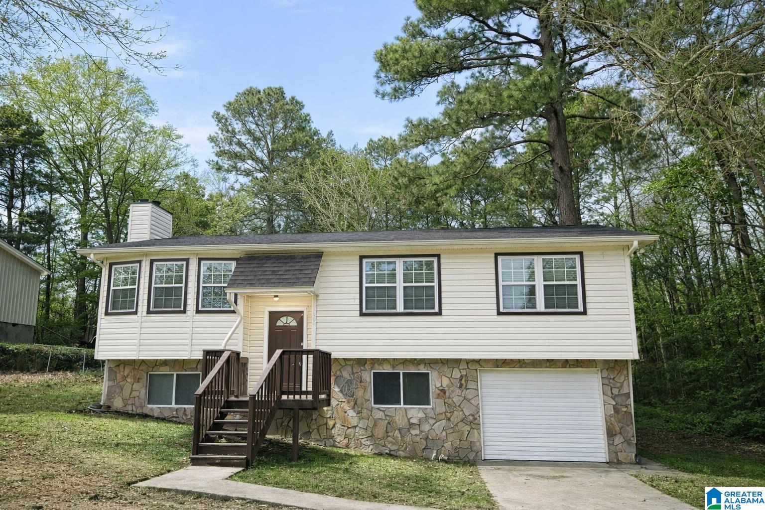 Homes for sale in Pinson, AL | 5630 Dug Hollow Road, Pinson, AL 35126 | MLS# 21443061