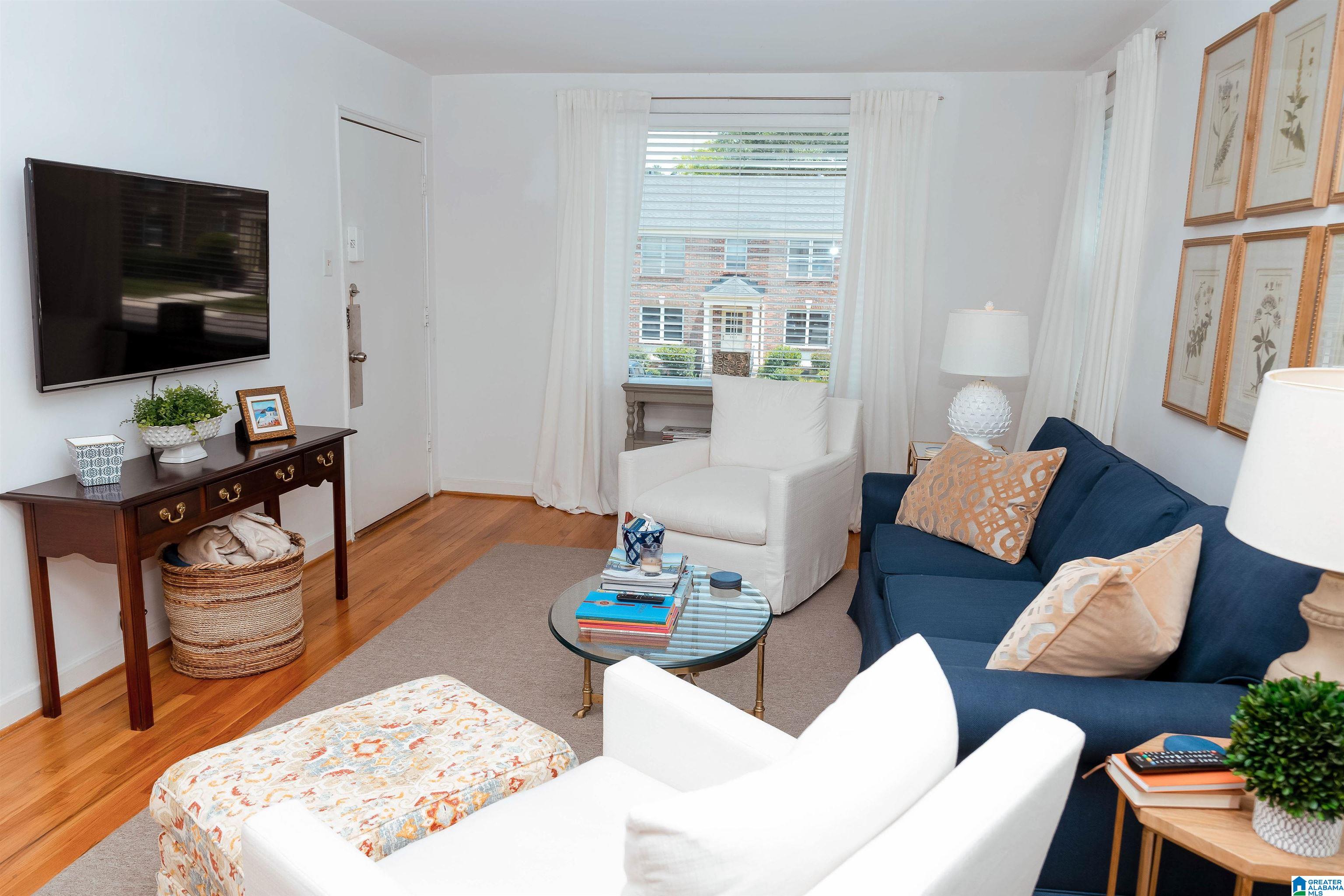 Homes for sale in Mountain Brook, AL | 2503 Mountain Brook Circle #C, Mountain Brook, AL 35223 | MLS# 21443183