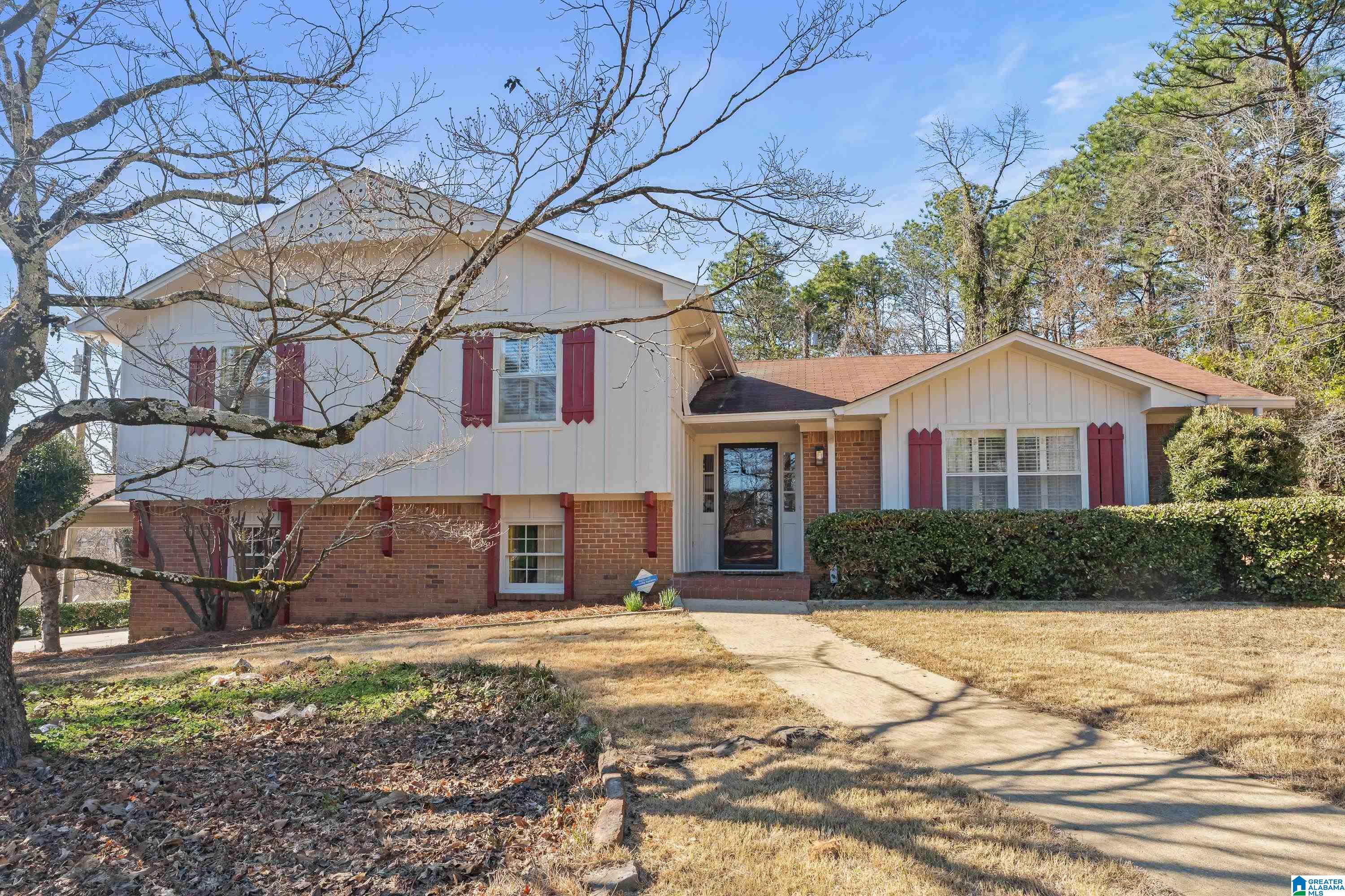 Homes for sale in Vestavia Hills, AL | 1908 Balfour Dr, Vestavia Hills, AL 35216 | MLS# 21443204