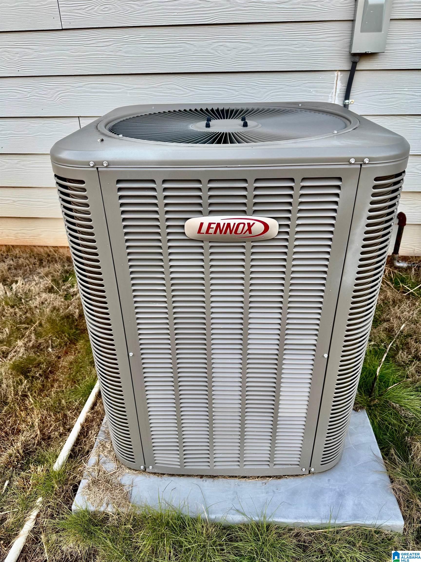 Homes for sale in Jacksonville, AL | 533 Fairway Dr Sw, Jacksonville, AL 36265 | MLS# 21443227