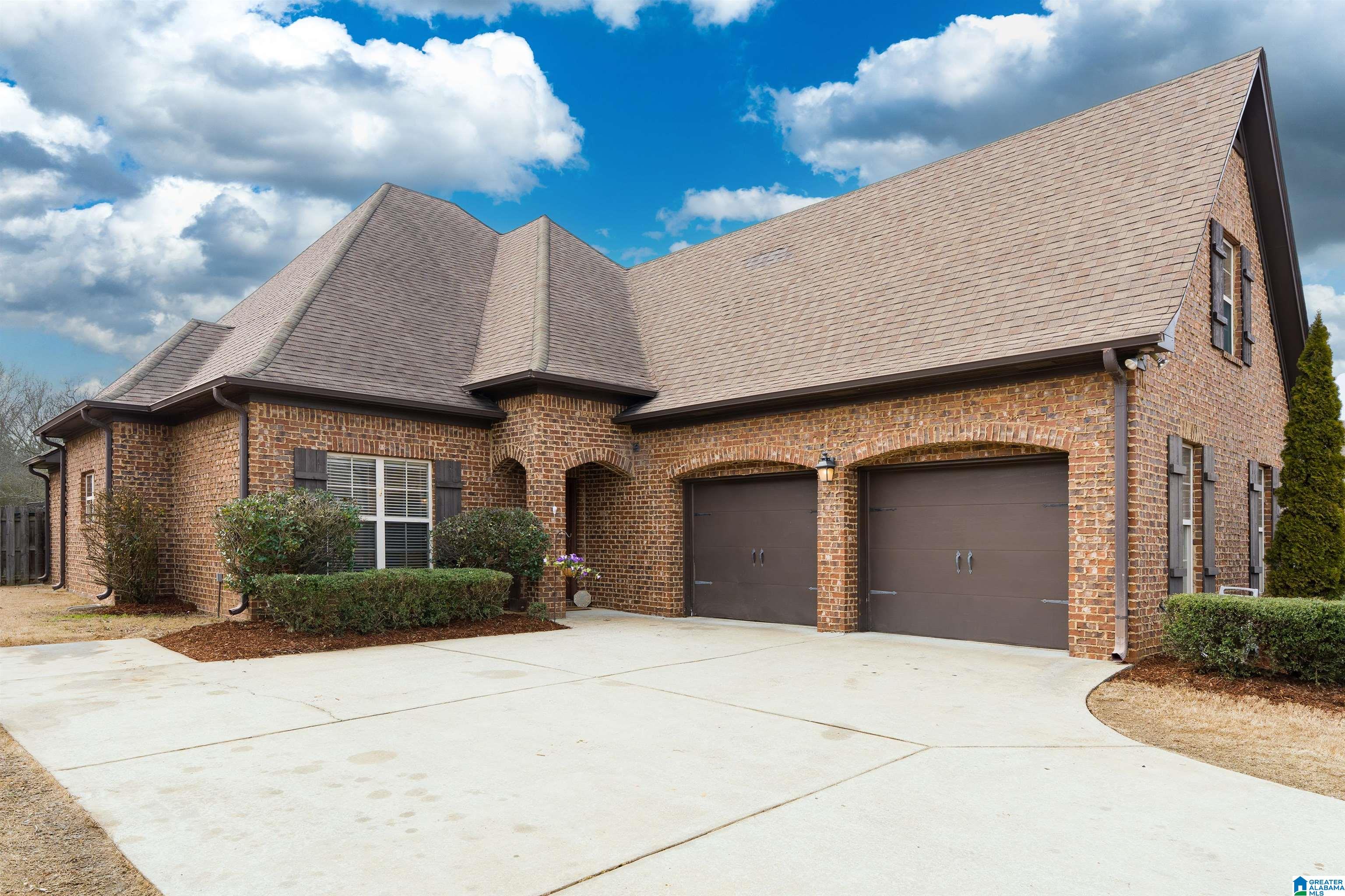 Homes for sale in Alabaster, AL | 221 Lacey Avenue, Alabaster, AL 35114 | MLS# 21443255