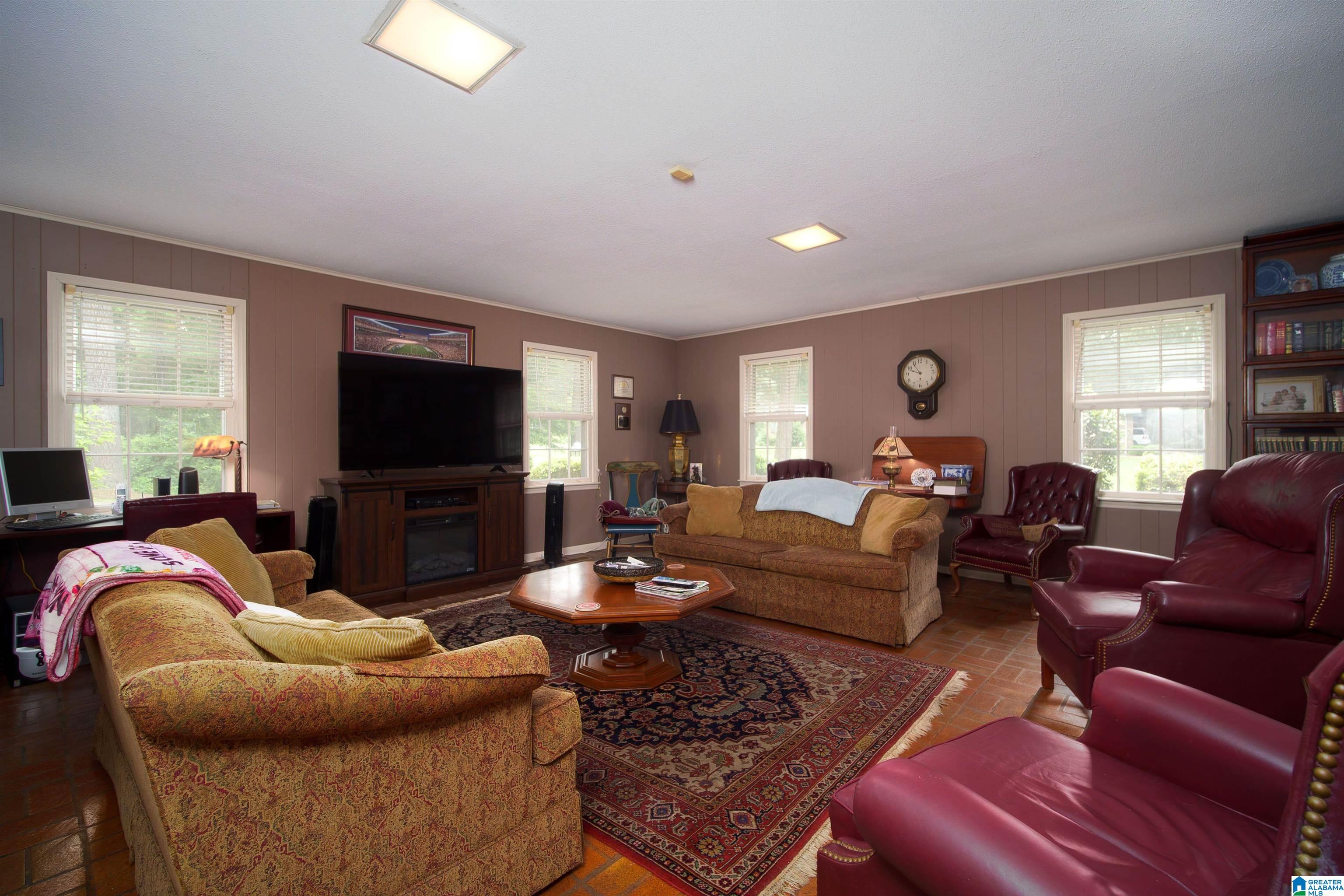 Homes for sale in Jasper, AL | 1004 Quarry Hill Road, Jasper, AL 35501 | MLS# 21443341