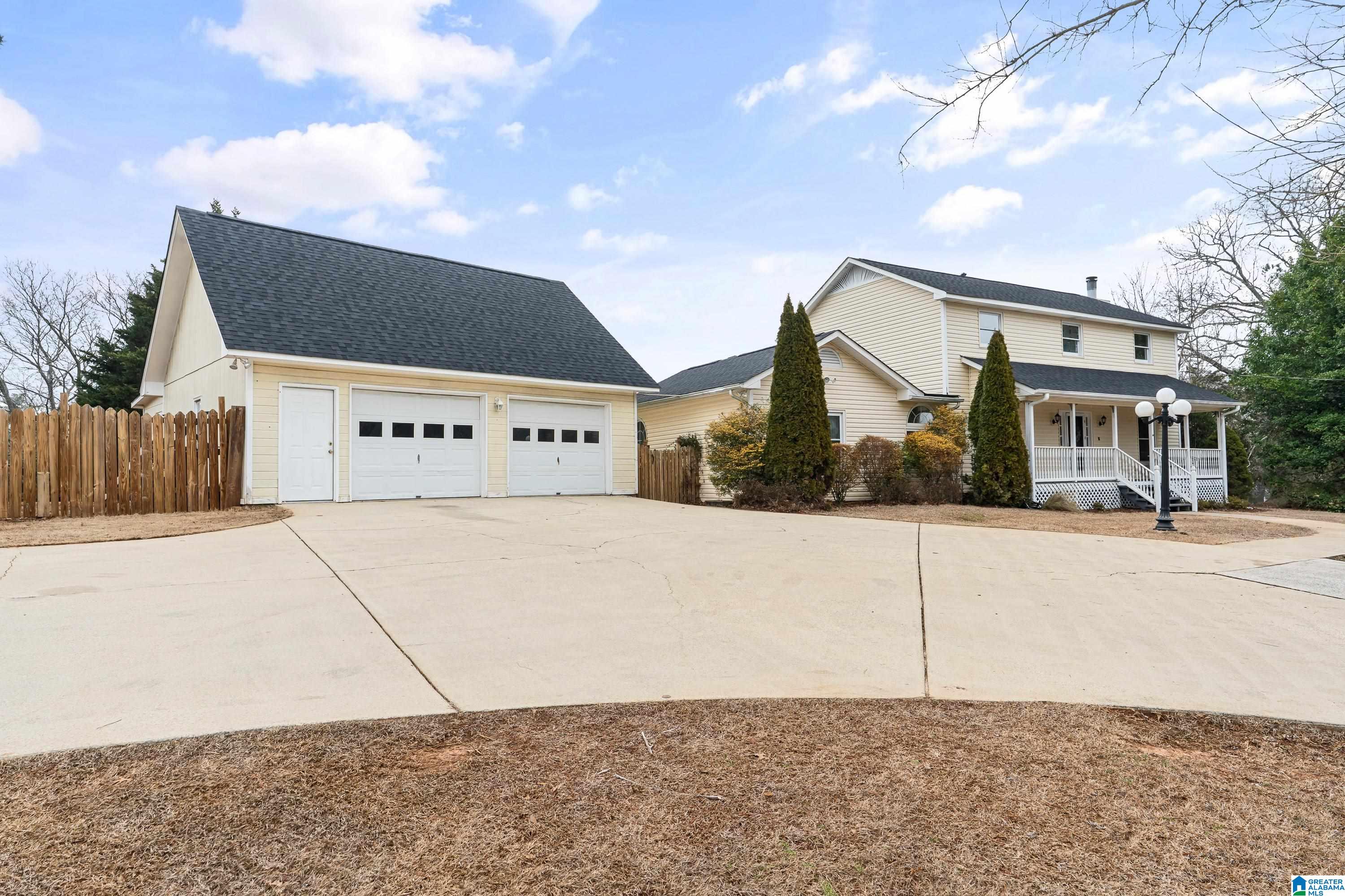Homes for sale in Trussville, AL | 6672 Service Road, Trussville, AL 35173 | MLS# 21443343
