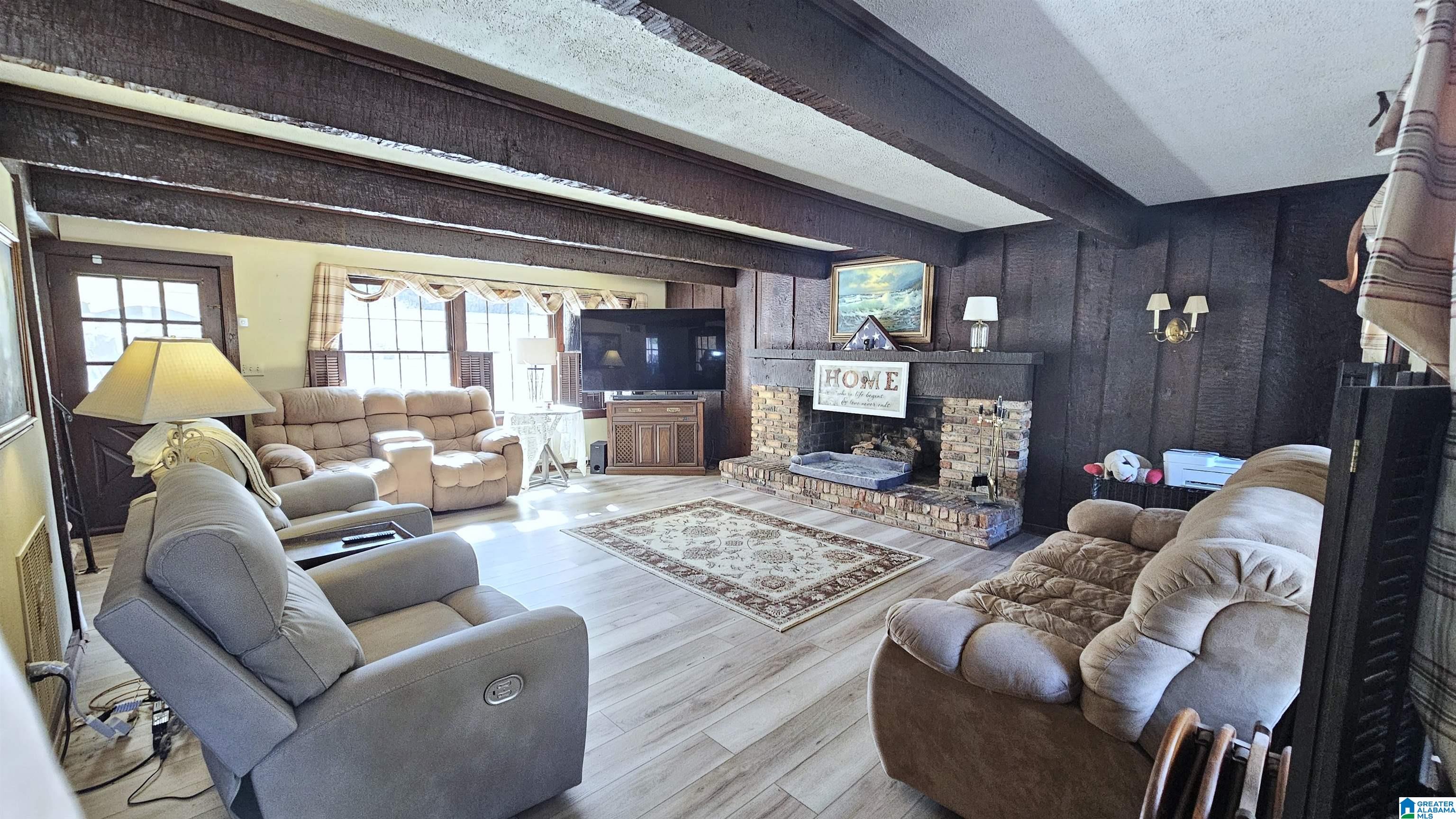 Homes for sale in Hueytown, AL | 3023 Cherokee Dr, Hueytown, AL 35023 | MLS# 21443377