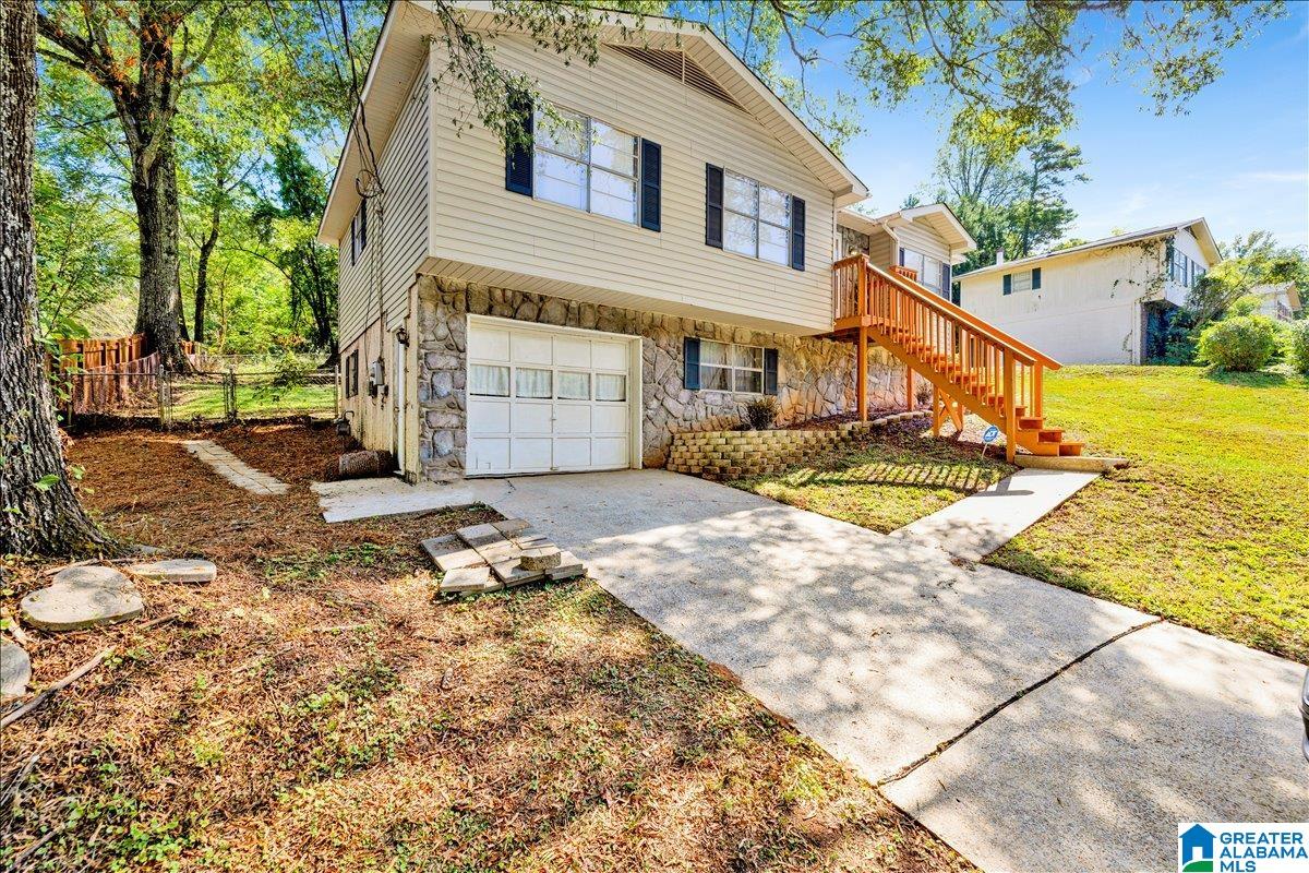 Homes for sale in Trussville, AL | 5861 Janet Dr, Trussville, AL 35173 | MLS# 21443402