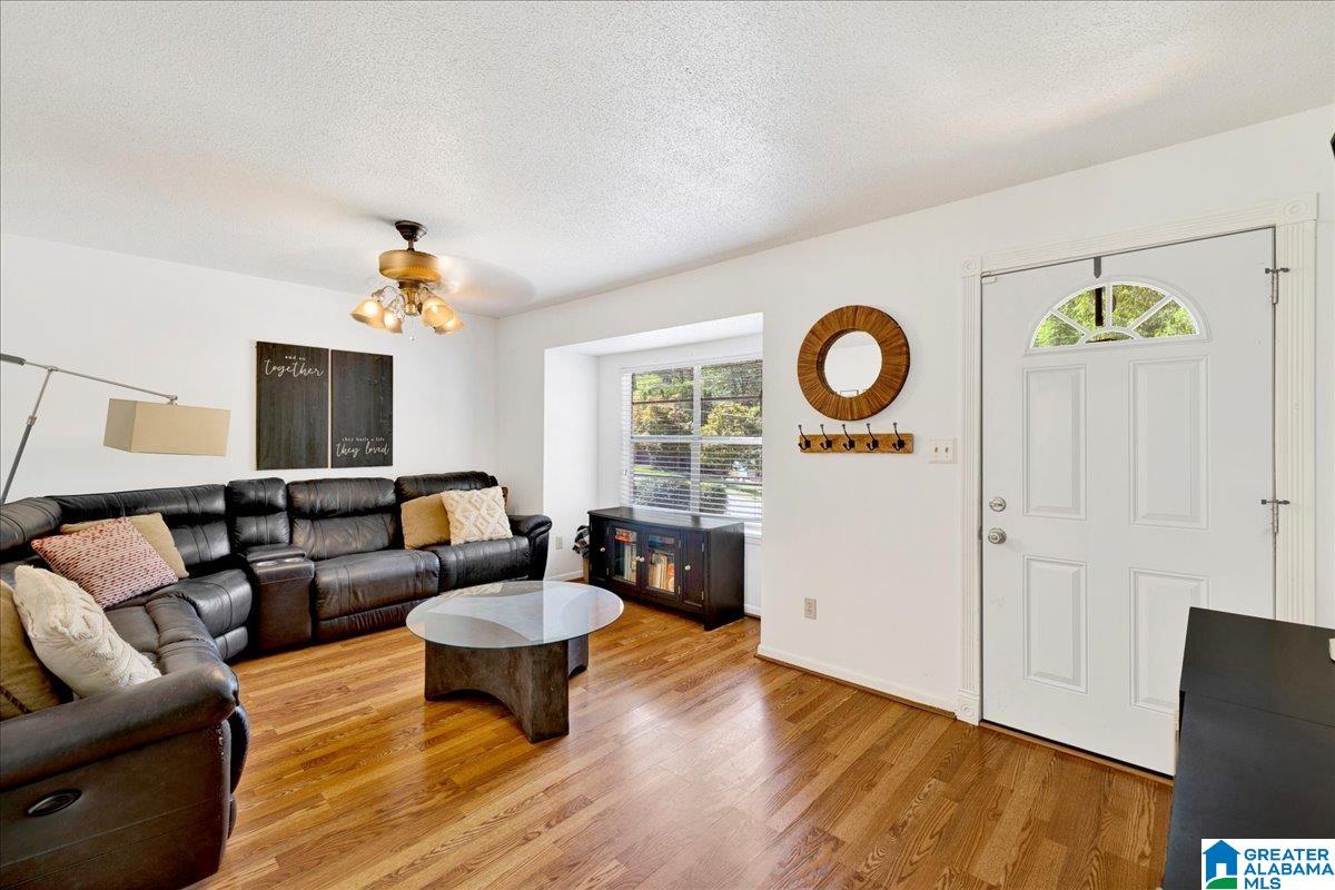 Homes for sale in Trussville, AL | 5861 Janet Dr, Trussville, AL 35173 | MLS# 21443402