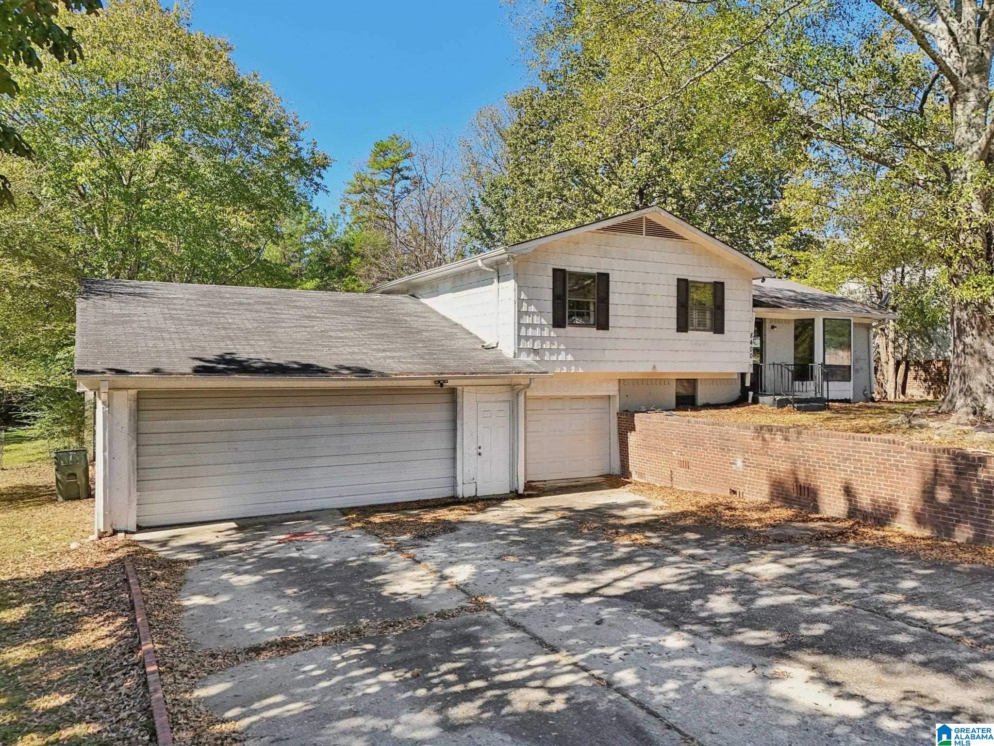 Homes for sale in Pinson, AL | 8400 Country Circle, Pinson, AL 35126 | MLS# 21443425