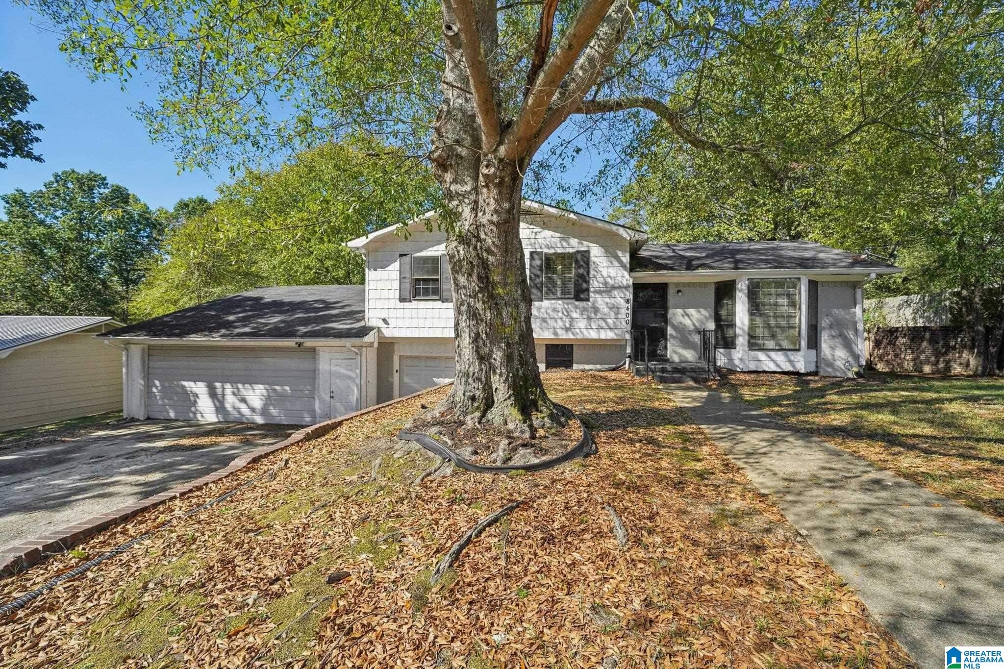 Homes for sale in Pinson, AL | 8400 Country Circle, Pinson, AL 35126 | MLS# 21443425