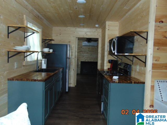 Homes for sale in Clanton, AL | 150 County Road 919, Clanton, AL 35046 | MLS# 21443436