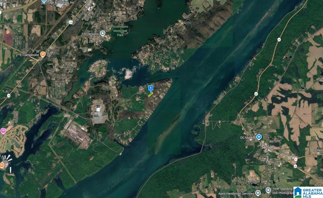 Homes for sale in Scottsboro, AL | 1409 Lookout Mtn Dr, Scottsboro, AL 35769 | MLS# 21443445