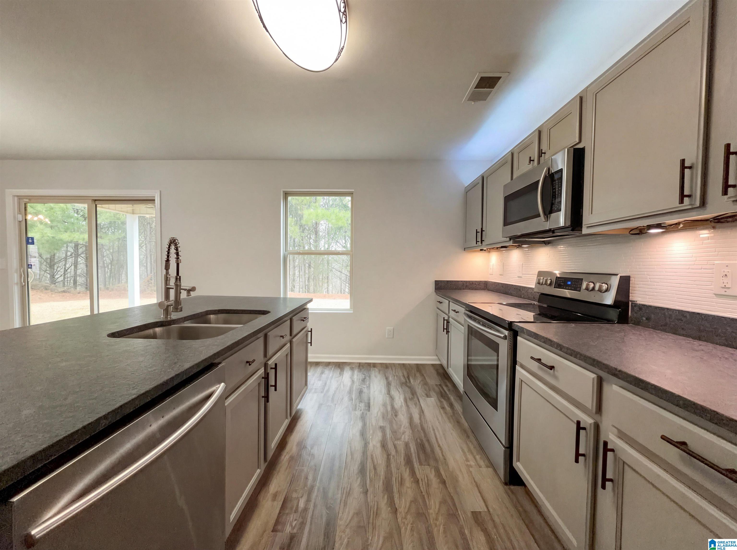 Homes for sale in Calera, AL | 253 Addison Dr, Calera, AL 35040 | MLS# 21443466