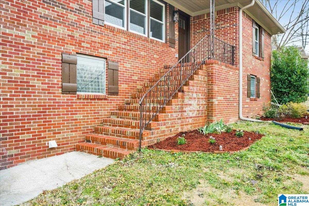 Homes for sale in Center Point, AL | 2721 5th Street Ne, Center Point, AL 35215 | MLS# 21443478