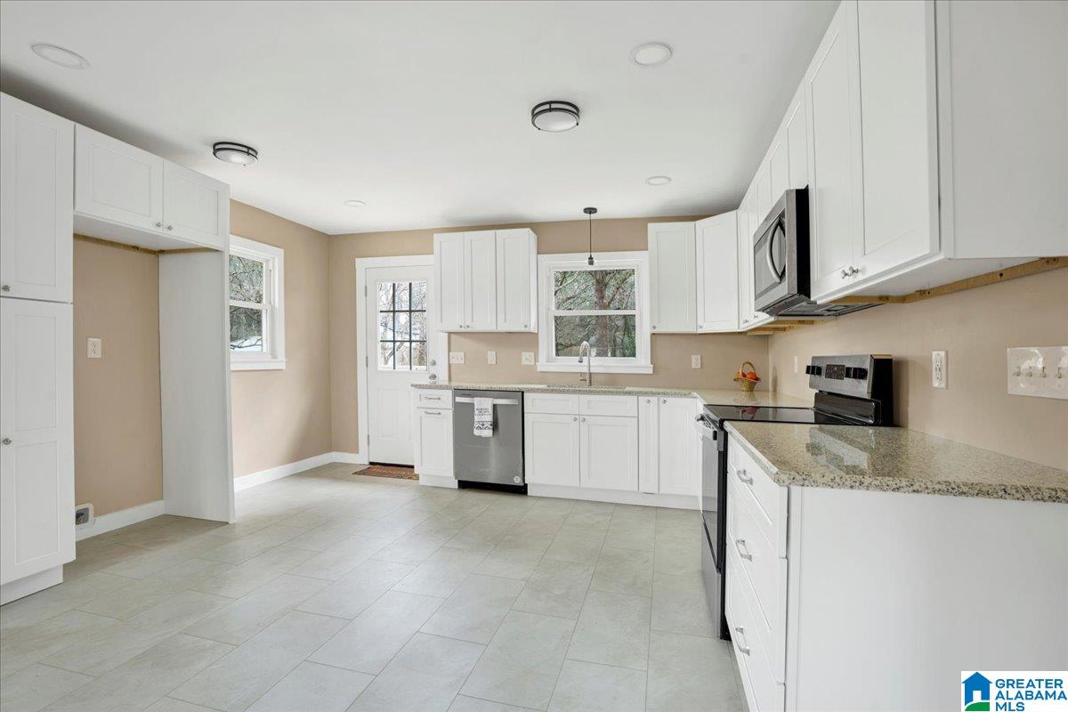 Homes for sale in Center Point, AL | 2721 5Th Street Ne, Center Point, AL 35215 | MLS# 21443478