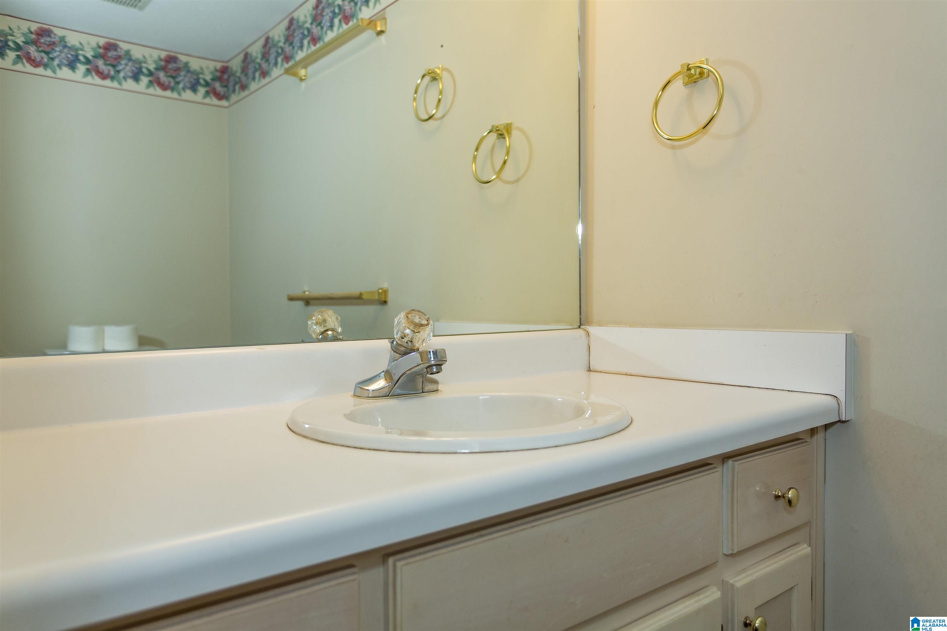 Homes for sale in Alabaster, AL | 108 Kentwood Lane, Alabaster, AL 35007 | MLS# 21443488