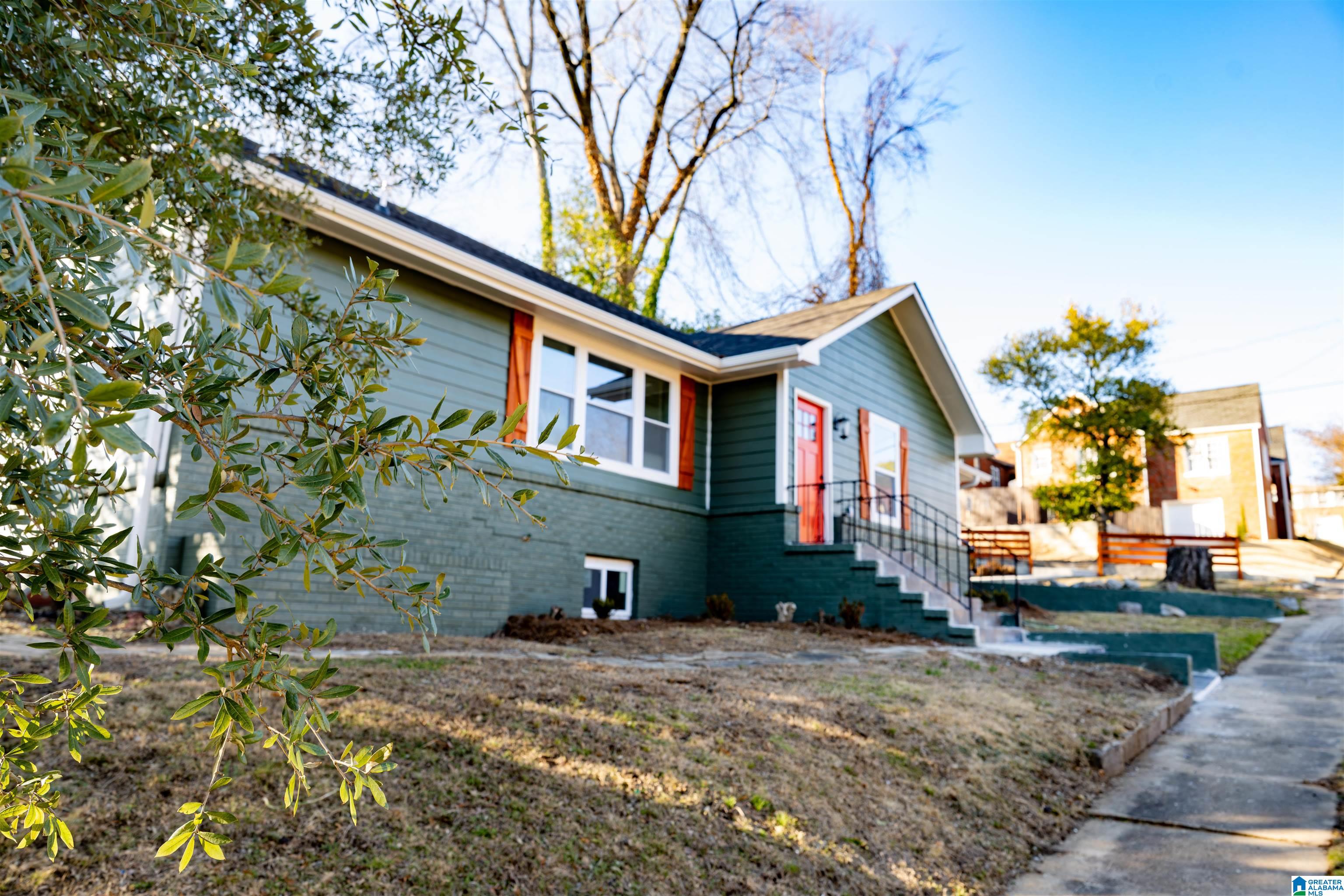 Homes for sale in Birmingham, AL | 1500 Bush Boulevard W, Birmingham, AL 35208 | MLS# 21443500
