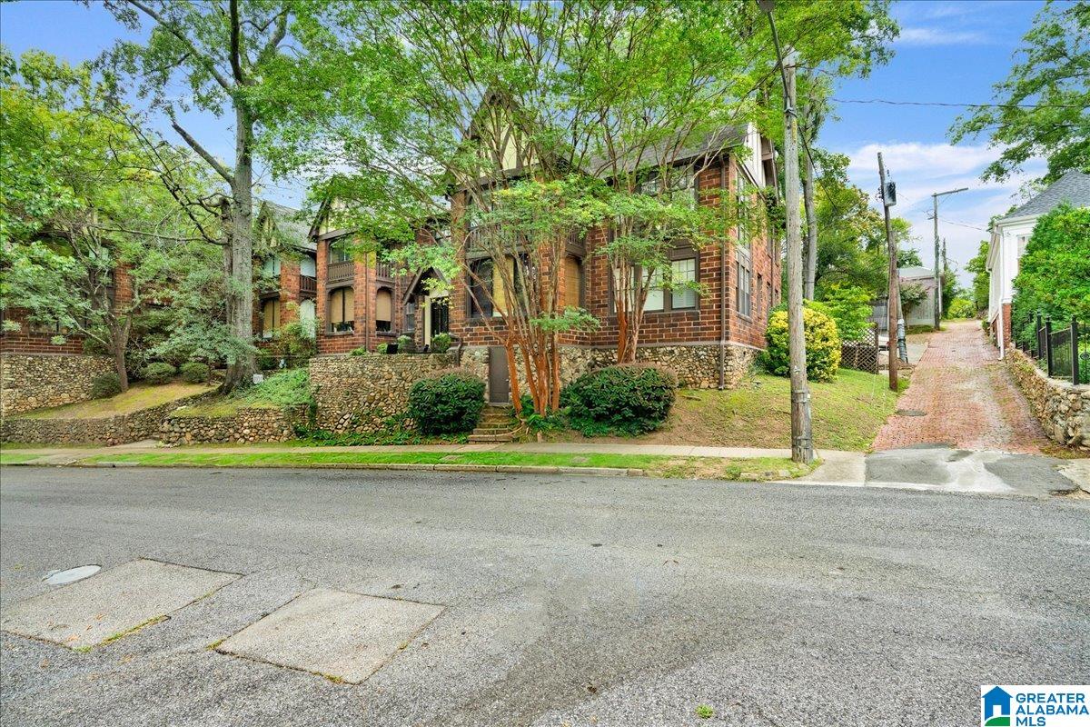 Photo 2 of Condo for sale at 1101 28th Place S #6, Birmingham, AL 35205 | MLS# 21443535 | Listing updated on 2026-08-17