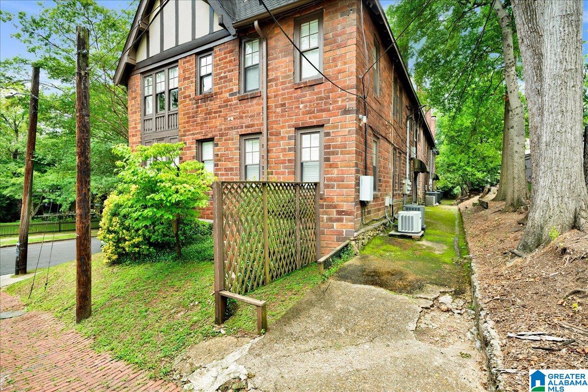 Photo 4 of Condo for sale at 1101 28th Place S #6, Birmingham, AL 35205 | MLS# 21443535 | Listing updated on 2026-08-17