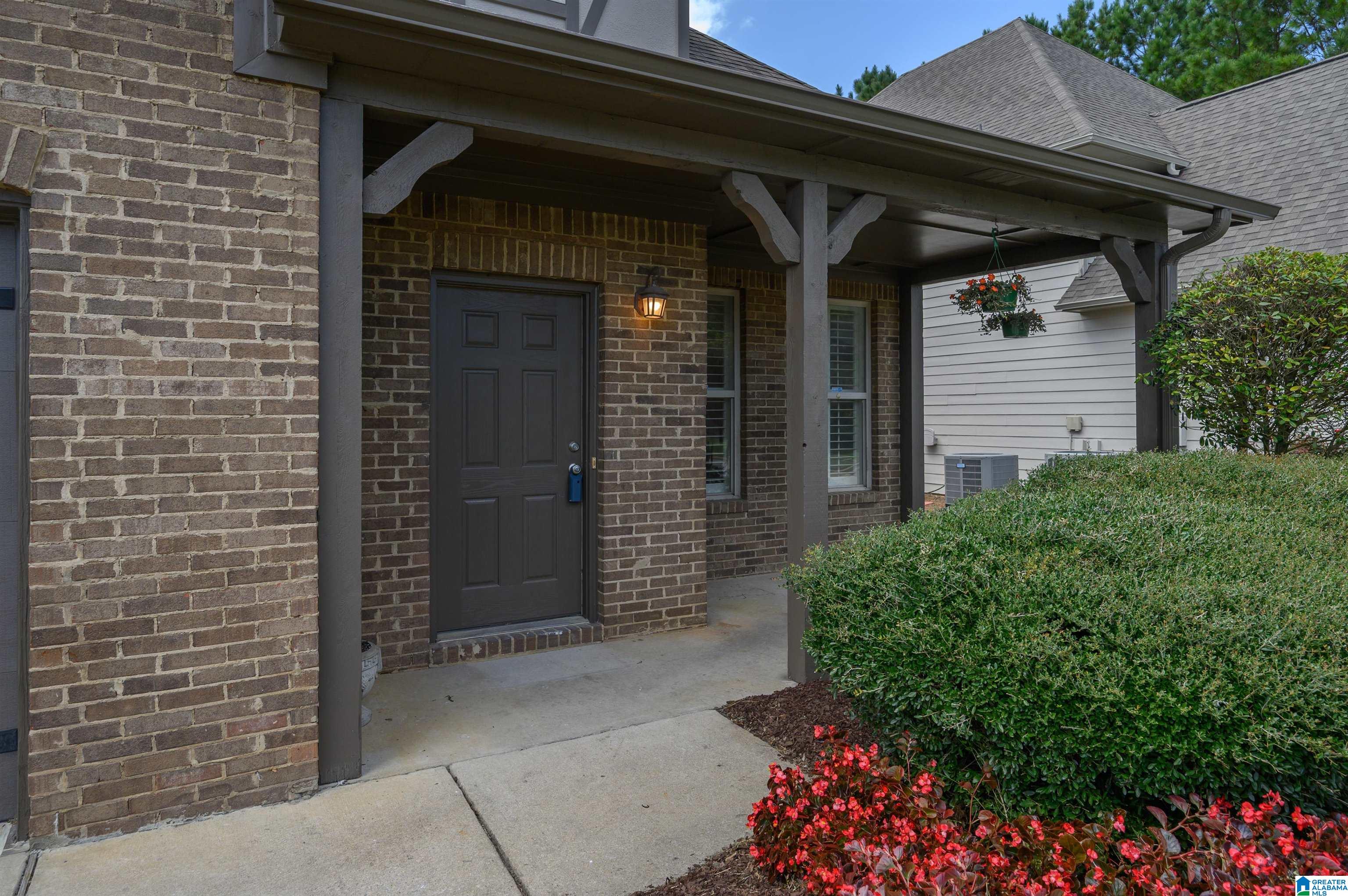 Homes for sale in Calera, AL | 2070 Timberline Dr, Calera, AL 35040 | MLS# 21443550