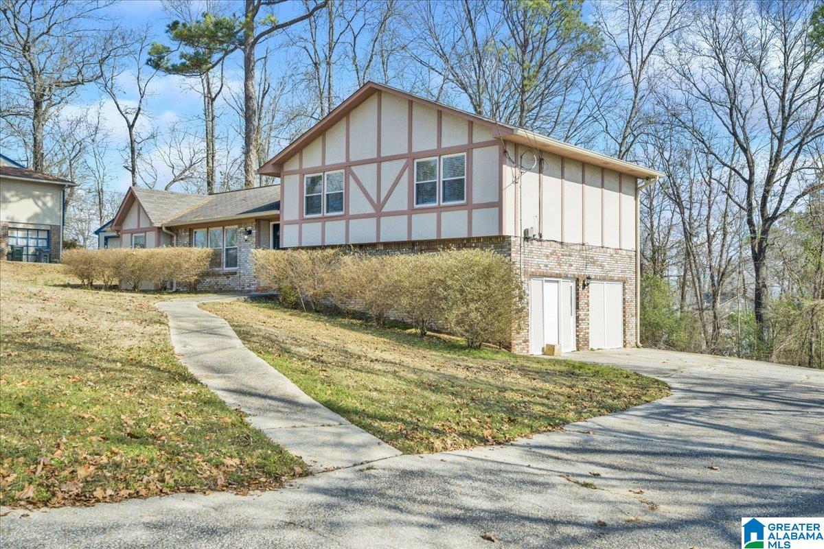 Homes for sale in Pelham, AL | 4671 Wooddale Lane, Pelham, AL 35124 | MLS# 21443553