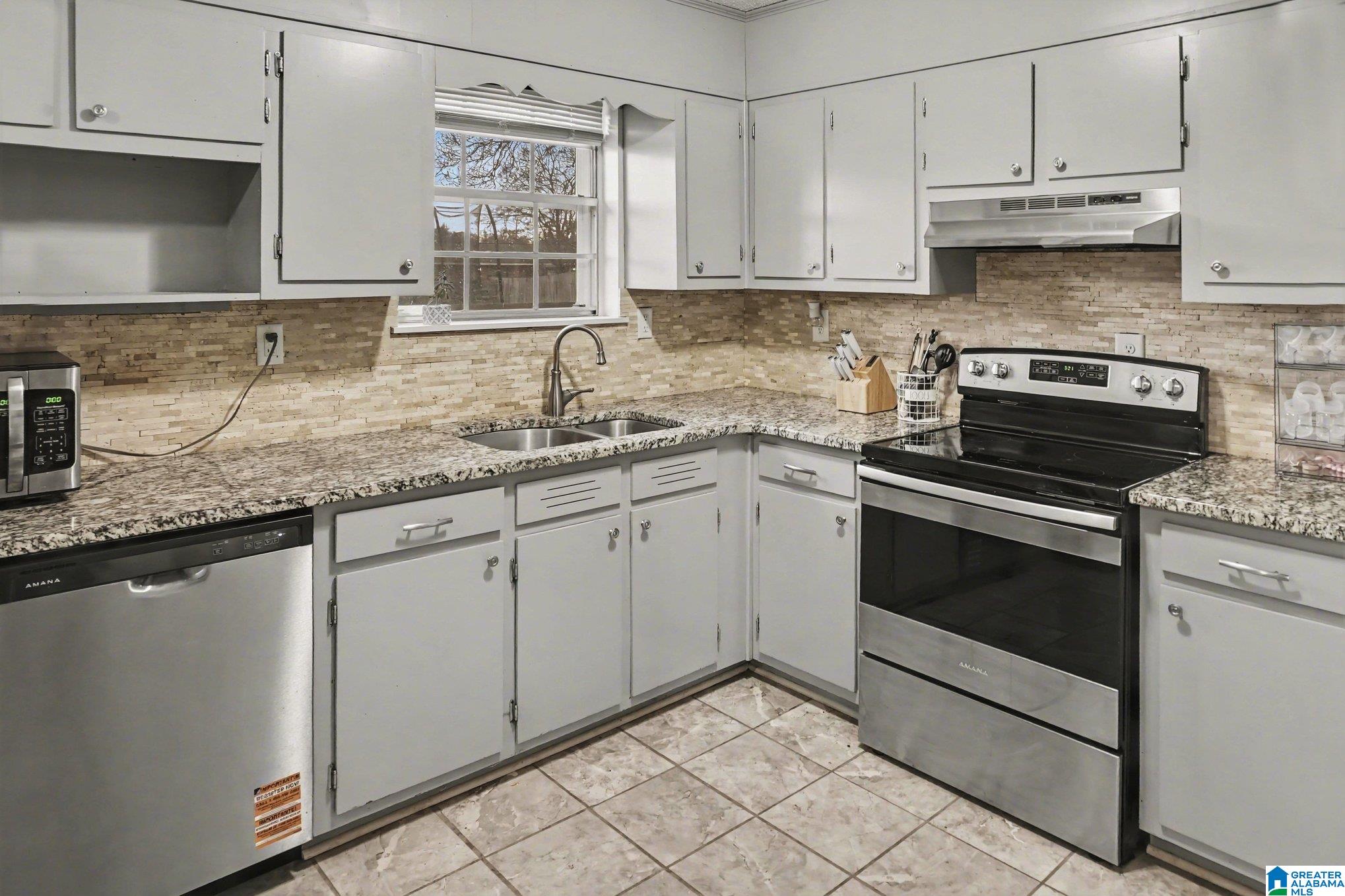 Homes for sale in Clanton, AL | 111 Morris Avenue, Clanton, AL 35045 | MLS# 21443627