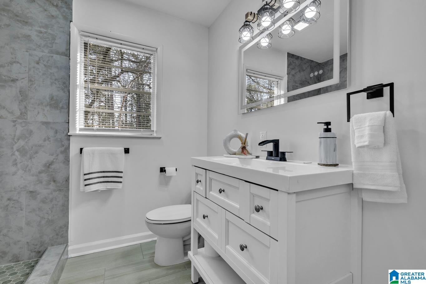 Homes for sale in Center Point, AL | 421 19Th Terrace Ne, Center Point, AL 35215 | MLS# 21443635