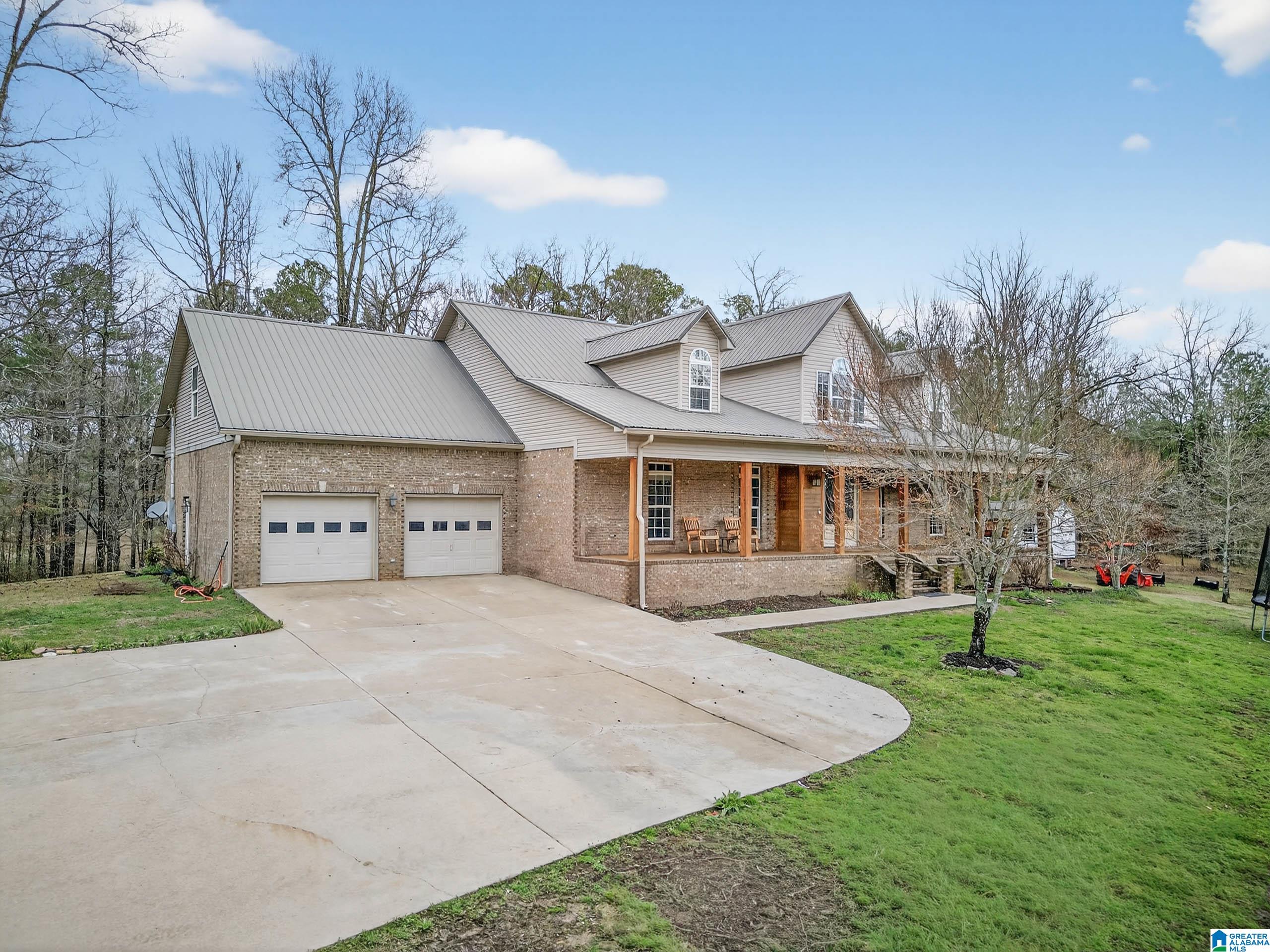 Homes for sale in Pell City, AL | 1340 Lister Dr, Pell City, AL 35125 | MLS# 21443653