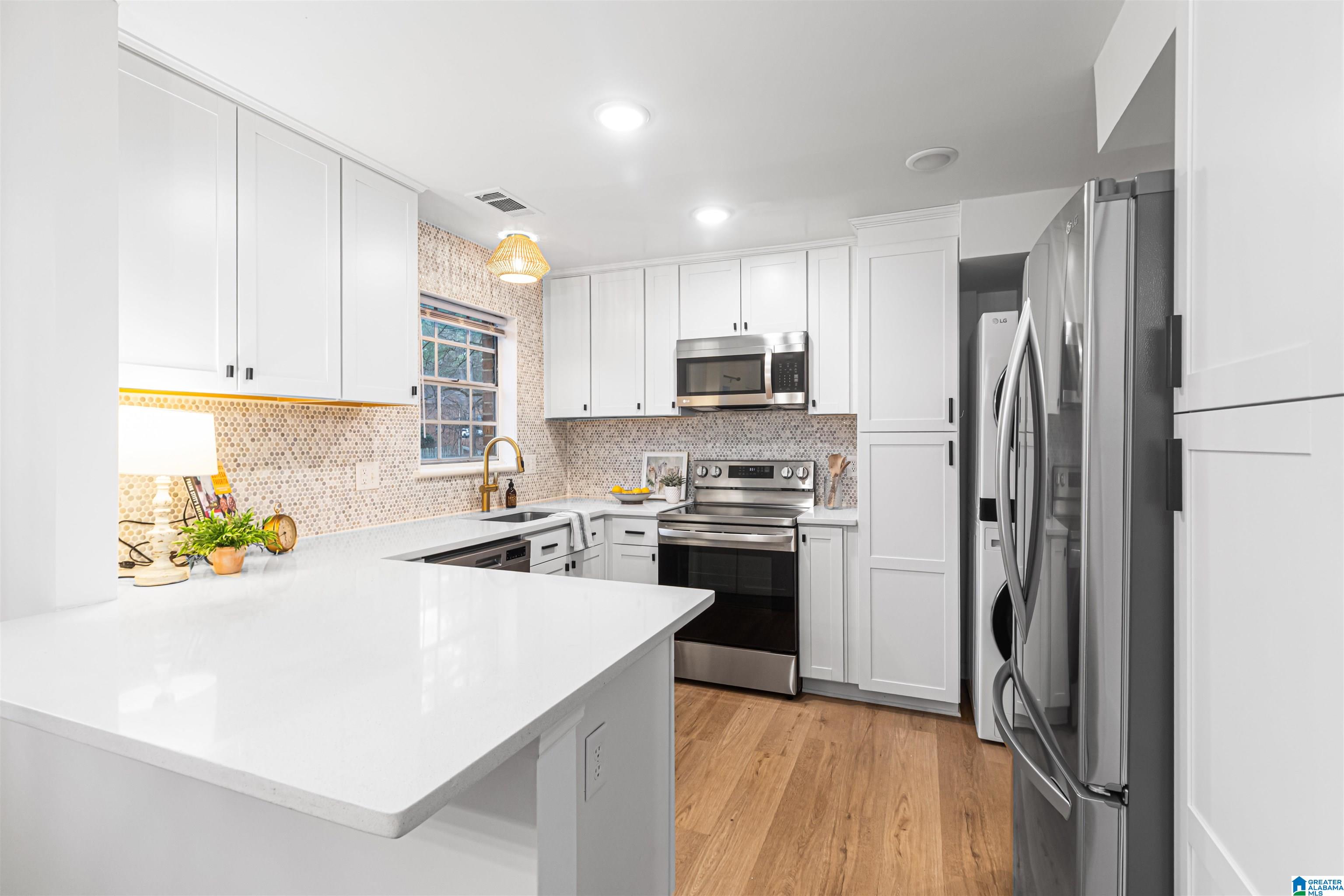 Homes for sale in Vestavia Hills, AL | 2061 Montreat Circle #B, Vestavia Hills, AL 35216 | MLS# 21443679