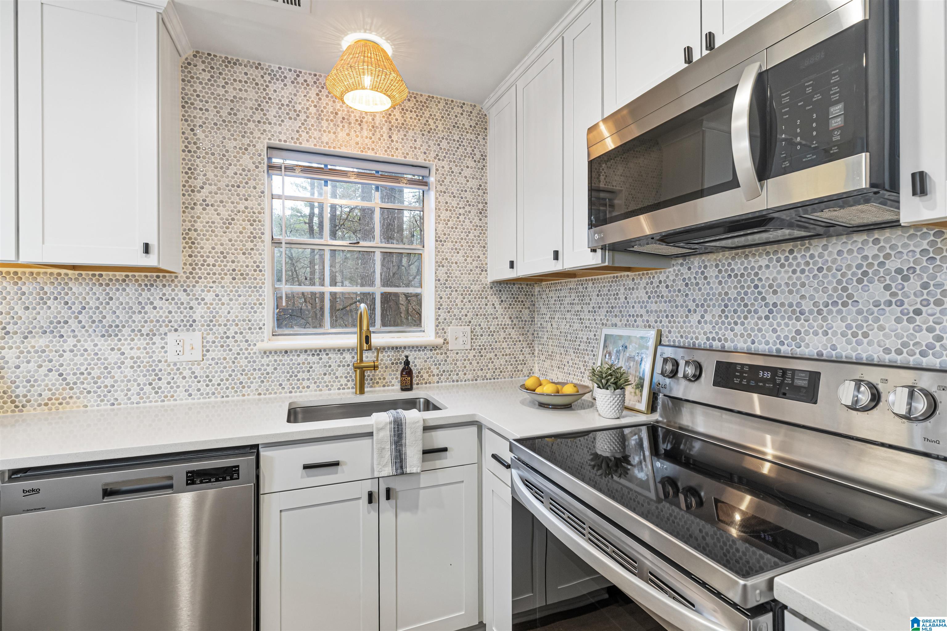 Homes for sale in Vestavia Hills, AL | 2061 Montreat Circle #B, Vestavia Hills, AL 35216 | MLS# 21443679