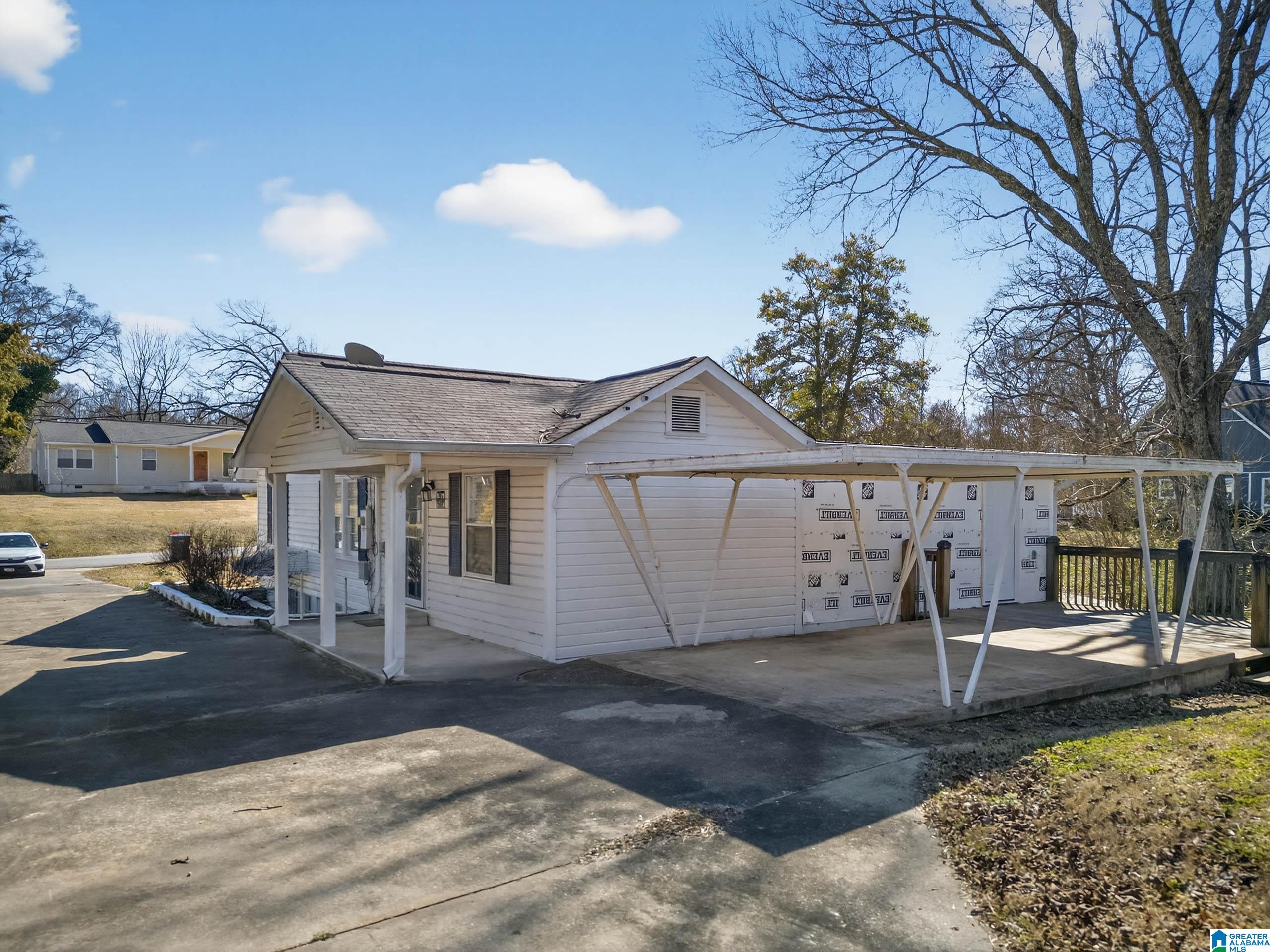 Homes for sale in Heflin, AL | 295 Oxford Street, Heflin, AL 36264 | MLS# 21443694