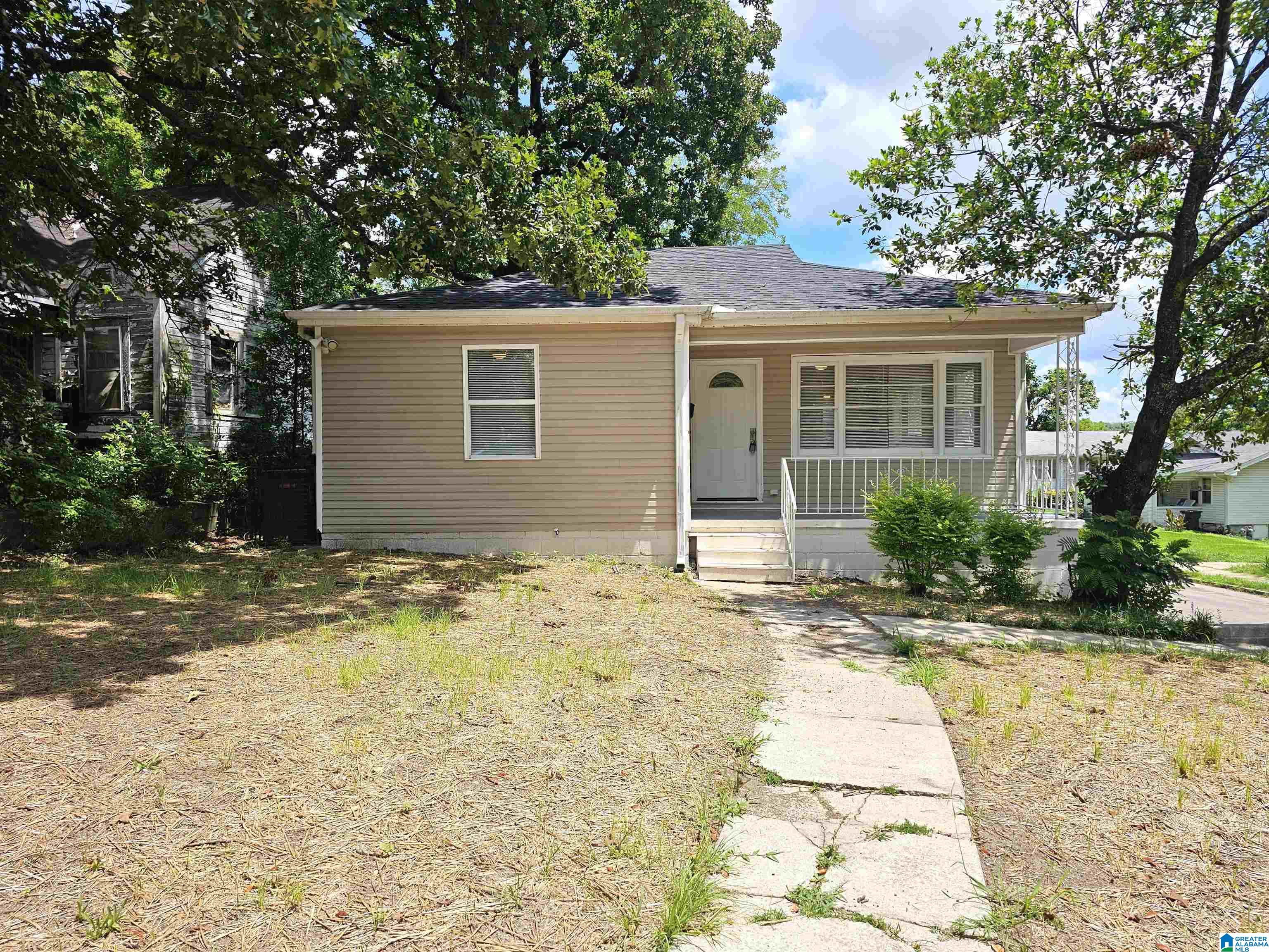 Homes for sale in Tarrant, AL | 1556 Mountain Dr, Tarrant, AL 35217 | MLS# 21443720