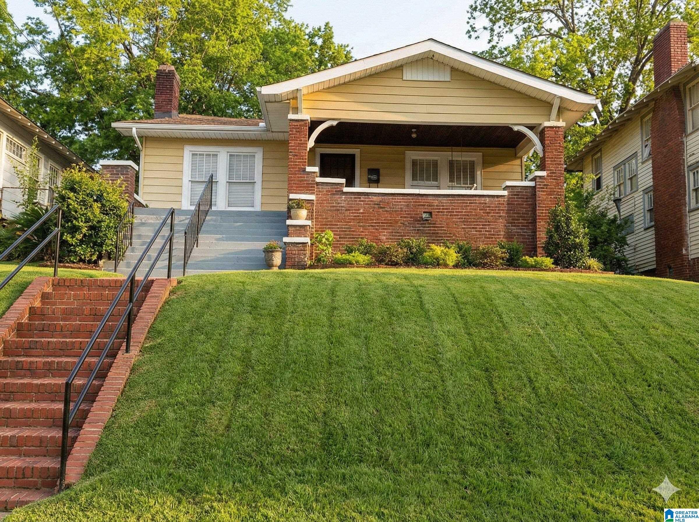 Homes for sale in Birmingham, AL | 1114 7th Avenue W, Birmingham, AL 35204 | MLS# 21443730