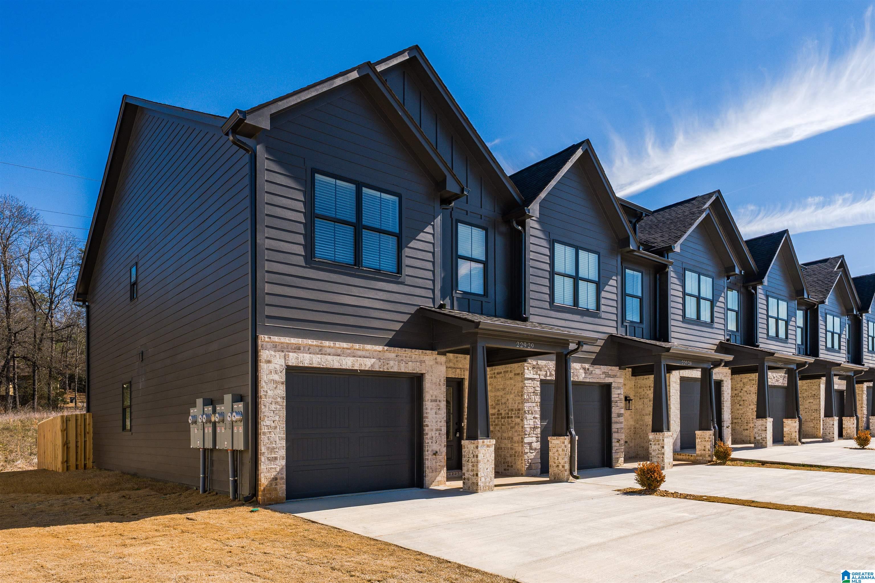 Homes for sale in Helena, AL | 22928 Village Parkway, Helena, AL 35080 | MLS# 21443759