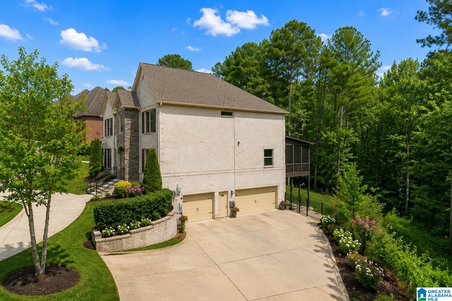 3rd image of 6417 Deerfoot Crossing Dr, Trussville, AL 35173 | MLS# 21443761