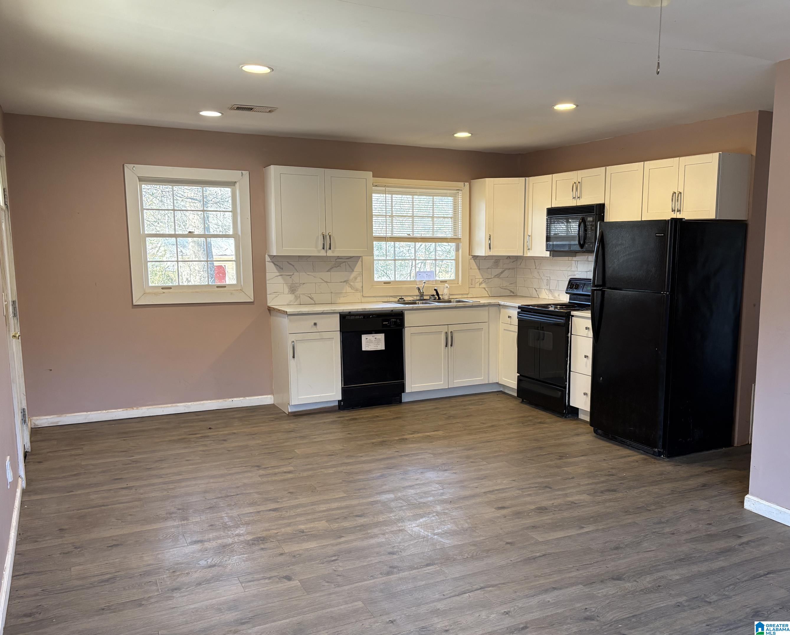 Homes for sale in Bessemer, AL | 2838 Brooklane Dr, Bessemer, AL 35023 | MLS# 21443768