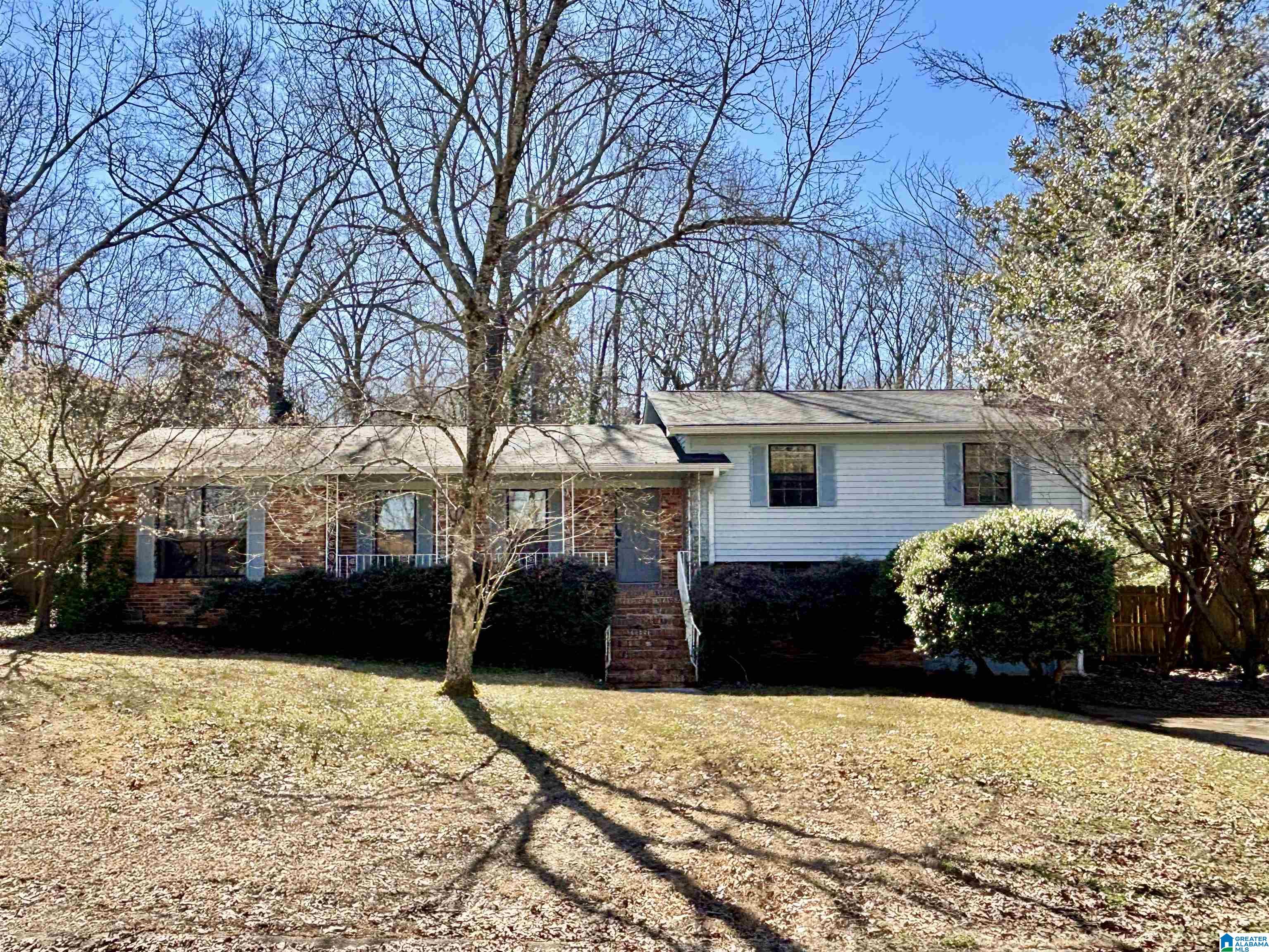 Homes for sale in Center Point, AL | 525 27th Avenue Nw, Center Point, AL 35215 | MLS# 21443784