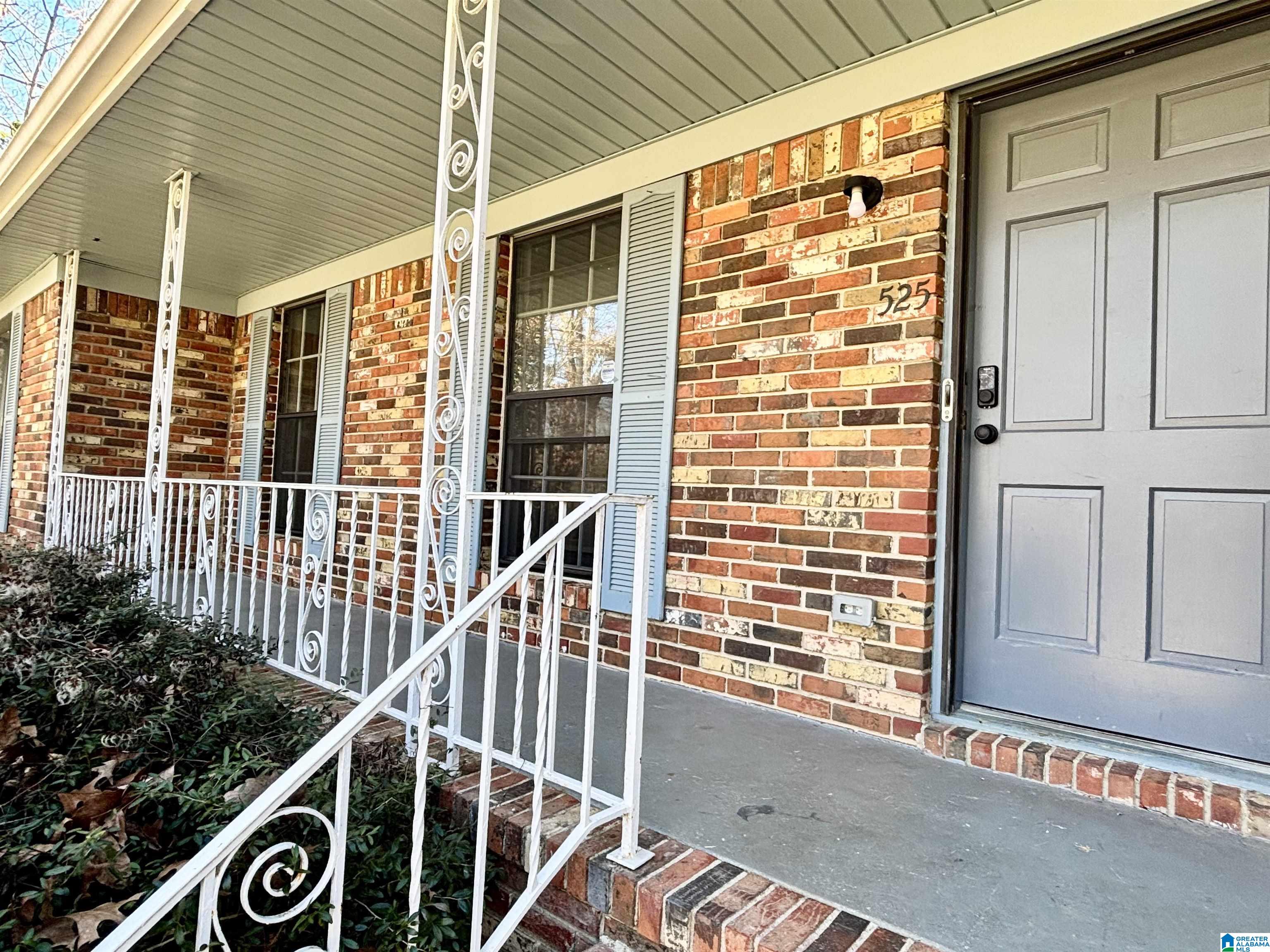 Homes for sale in Center Point, AL | 525 27Th Avenue Nw, Center Point, AL 35215 | MLS# 21443784