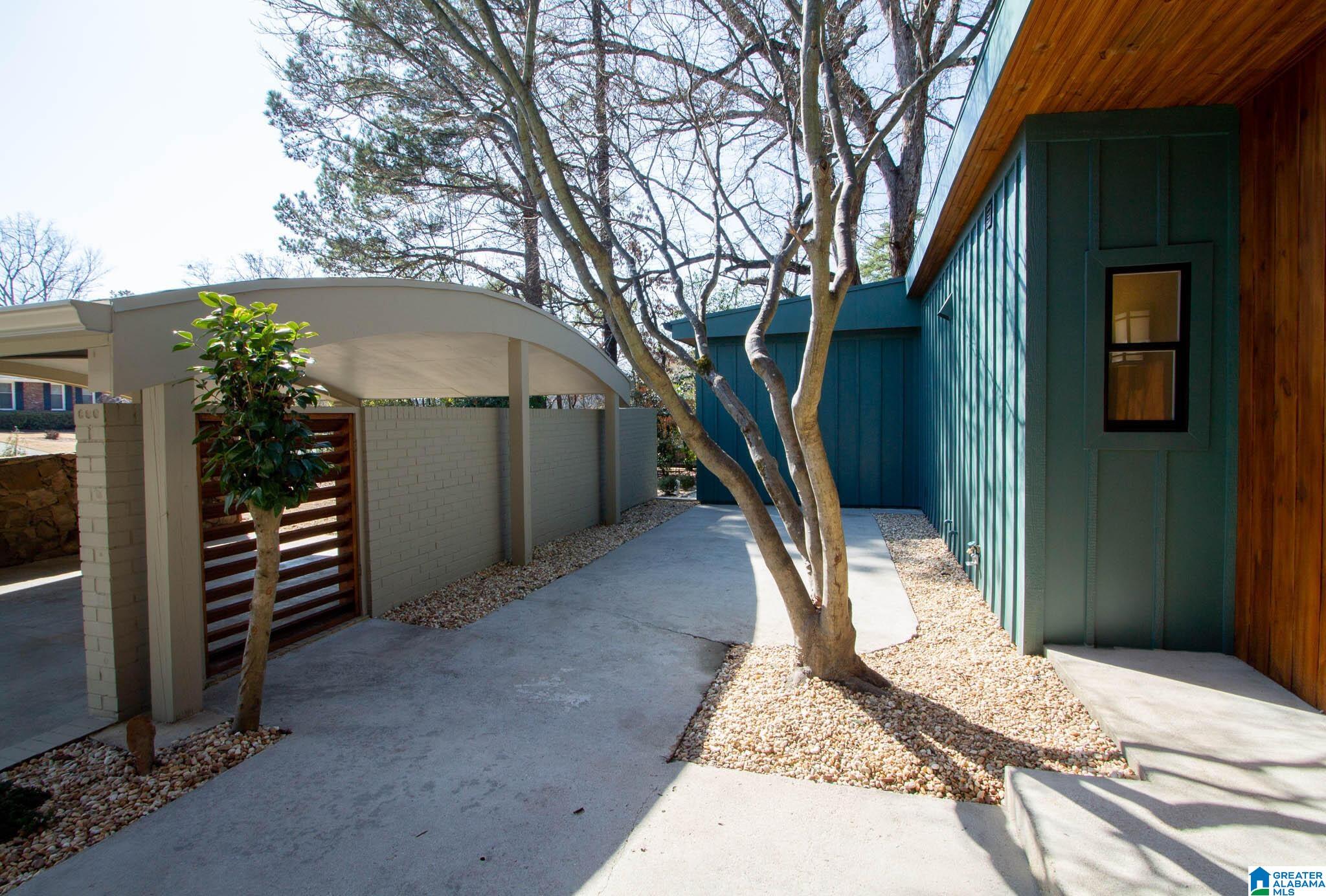 Homes for sale in Vestavia Hills, AL | 1632 Gentilly Dr, Vestavia Hills, AL 35226 | MLS# 21443793