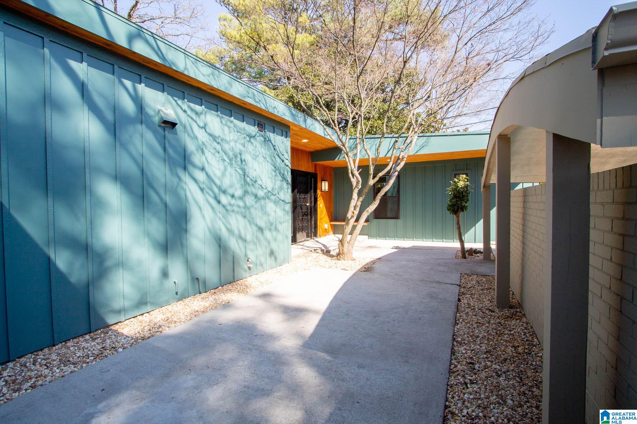 Homes for sale in Vestavia Hills, AL | 1632 Gentilly Dr, Vestavia Hills, AL 35226 | MLS# 21443793