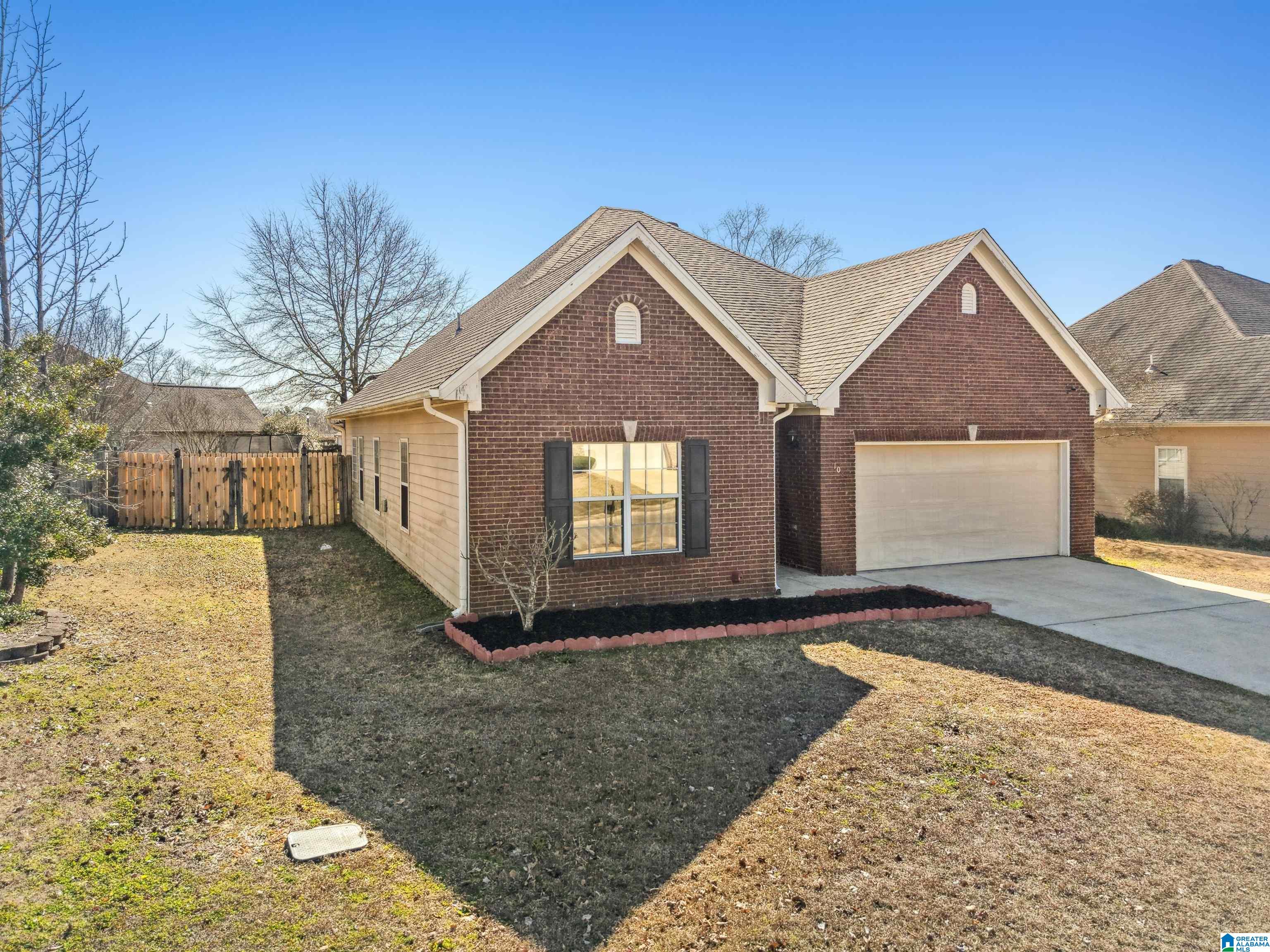 Homes for sale in Calera, AL | 108 Macon Court, Calera, AL 35040 | MLS# 21443796