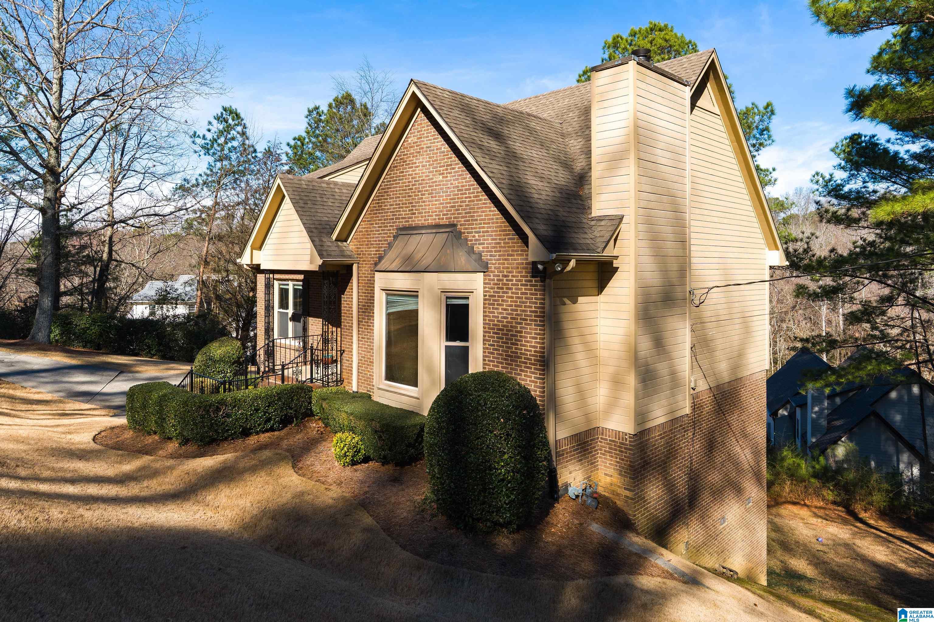 Photo 3 of Single family home for sale at 608 Regency E Dr, Irondale, AL 35210 | MLS# 21443818 | Listing updated on 2026-03-08