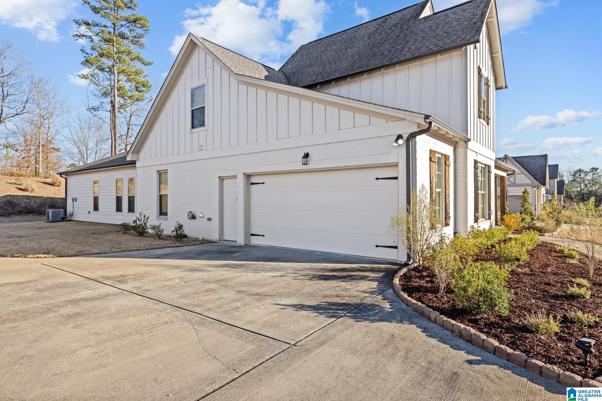 Homes for sale in Moody, AL | 208 Oak Hill Lane, Moody, AL 35004 | MLS# 21443832