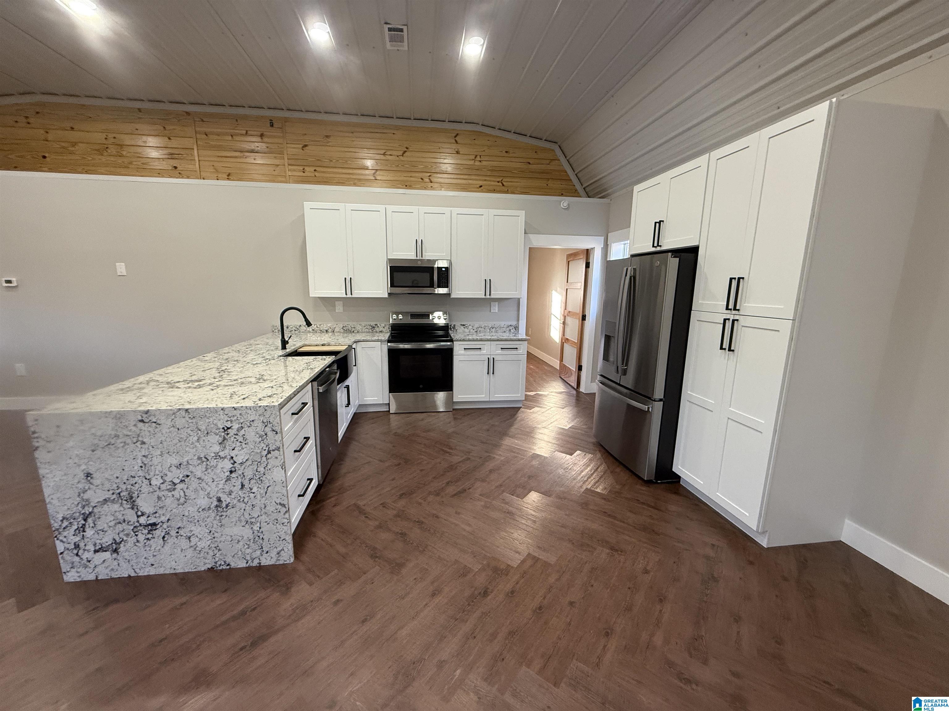 Homes for sale in Wedowee, AL | 94 Lakewood Dr, Wedowee, AL 36278 | MLS# 21443844