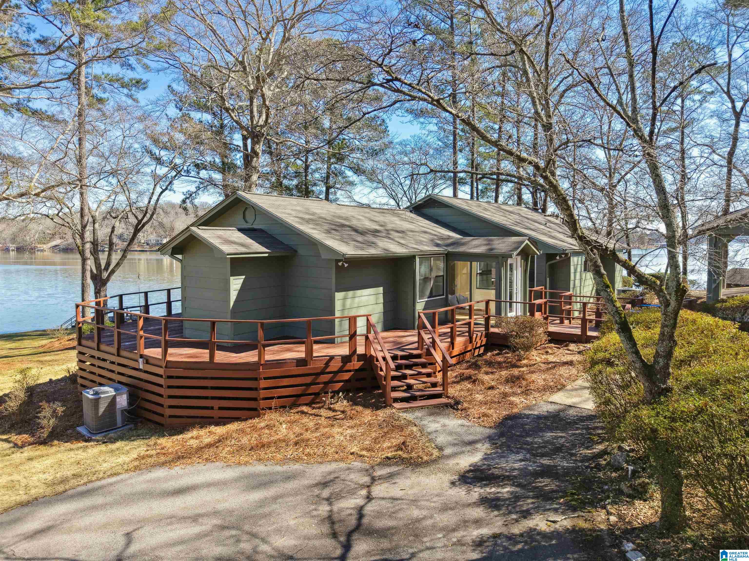 Homes for sale in Pell City, AL | 706 Berkley Dr, Pell City, AL 35128 | MLS# 21443858