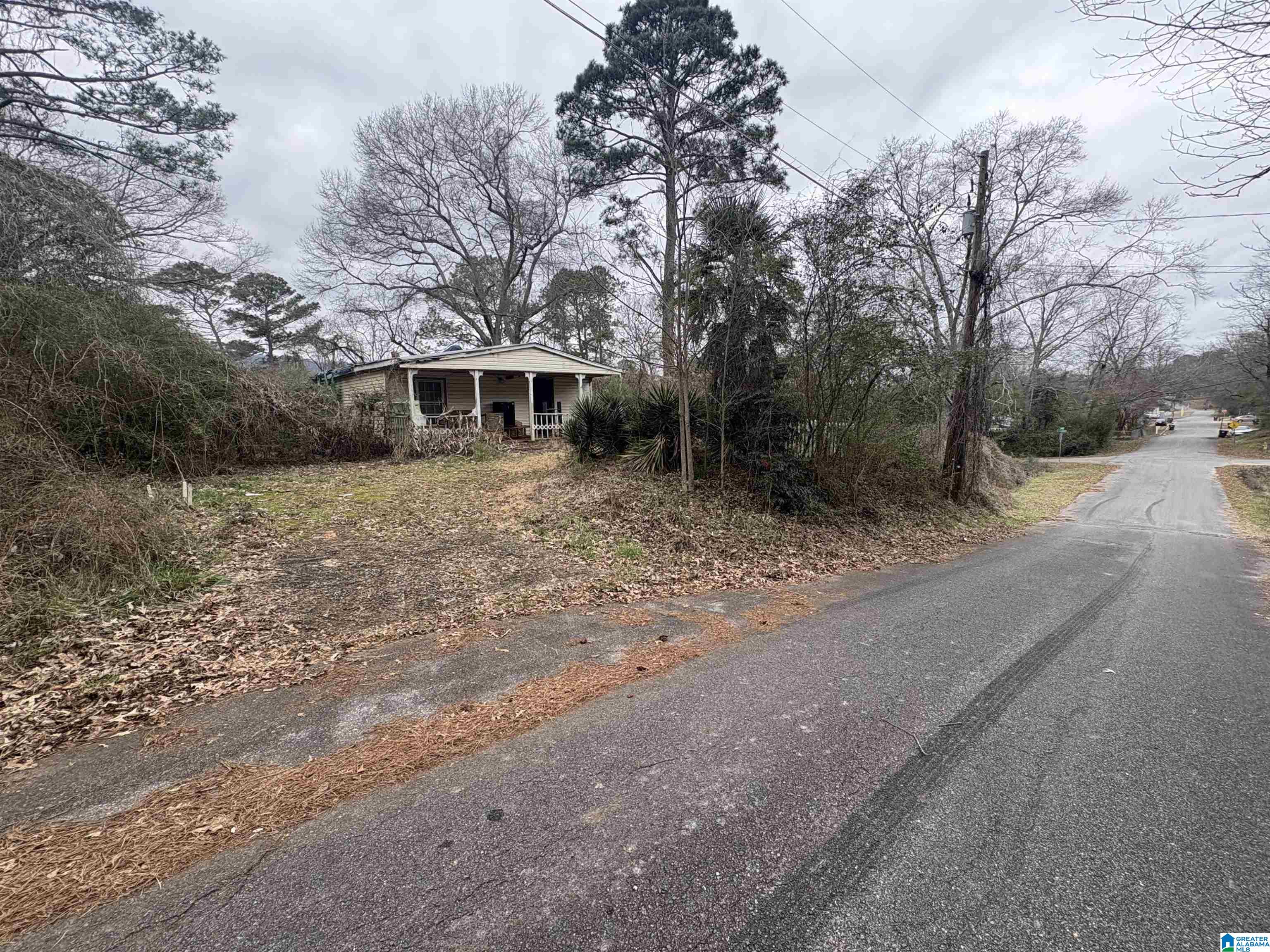 Homes for sale in Anniston, AL | 1106 S Christine Avenue, Anniston, AL 36207 | MLS# 21443860