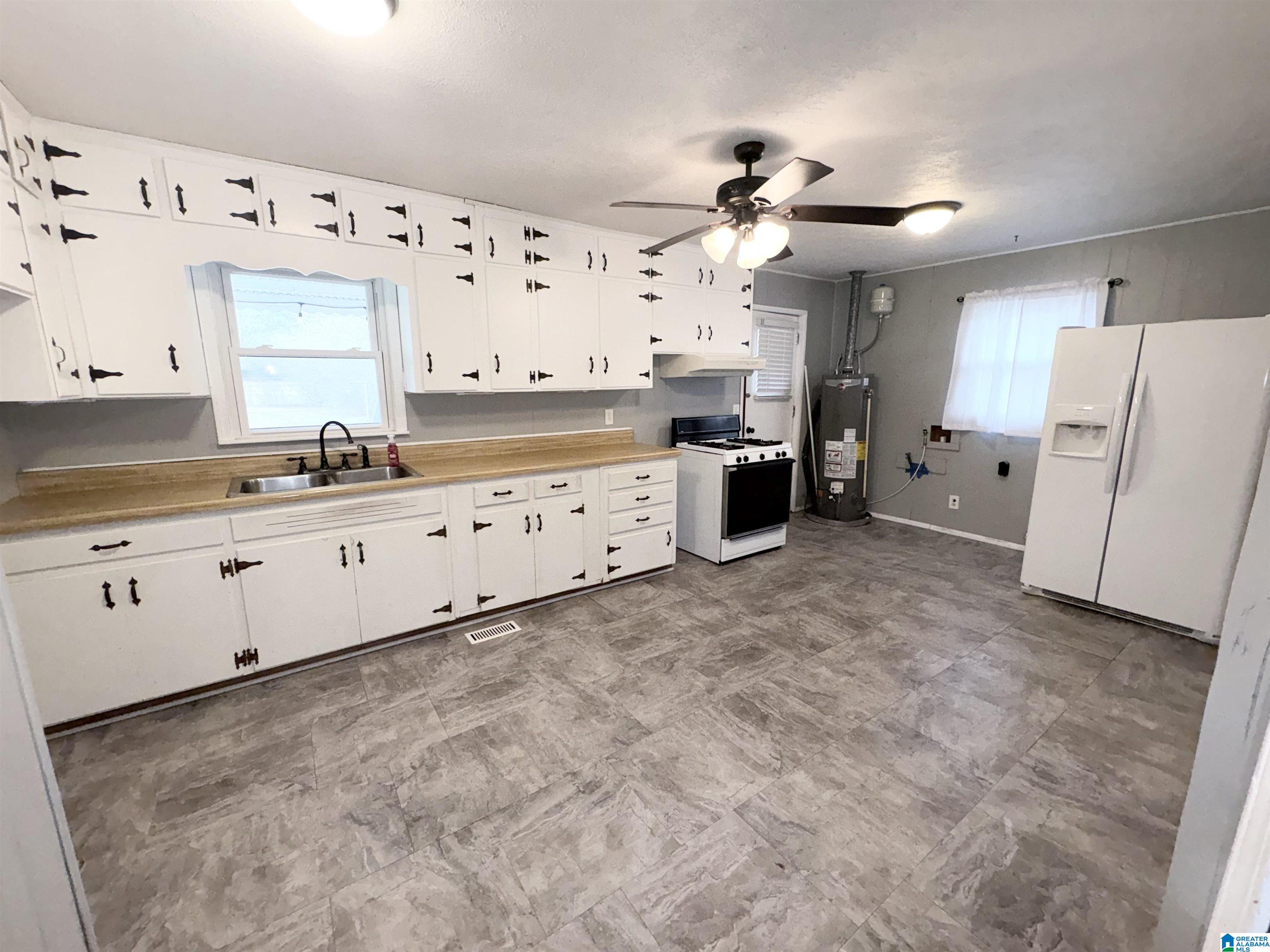 Homes for sale in Weaver, AL | 807 Astor Avenue, Weaver, AL 36277 | MLS# 21443907