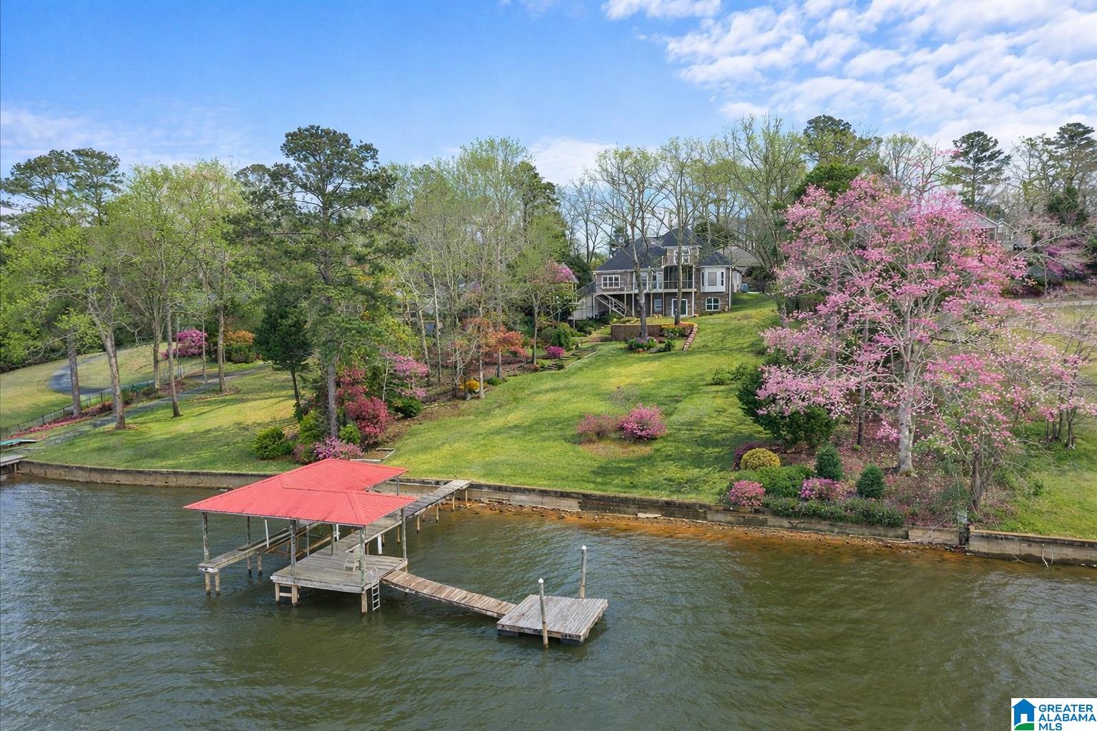 Homes for sale in Pell City, AL | 260 Skyline Trail, Pell City, AL 35128 | MLS# 21443936