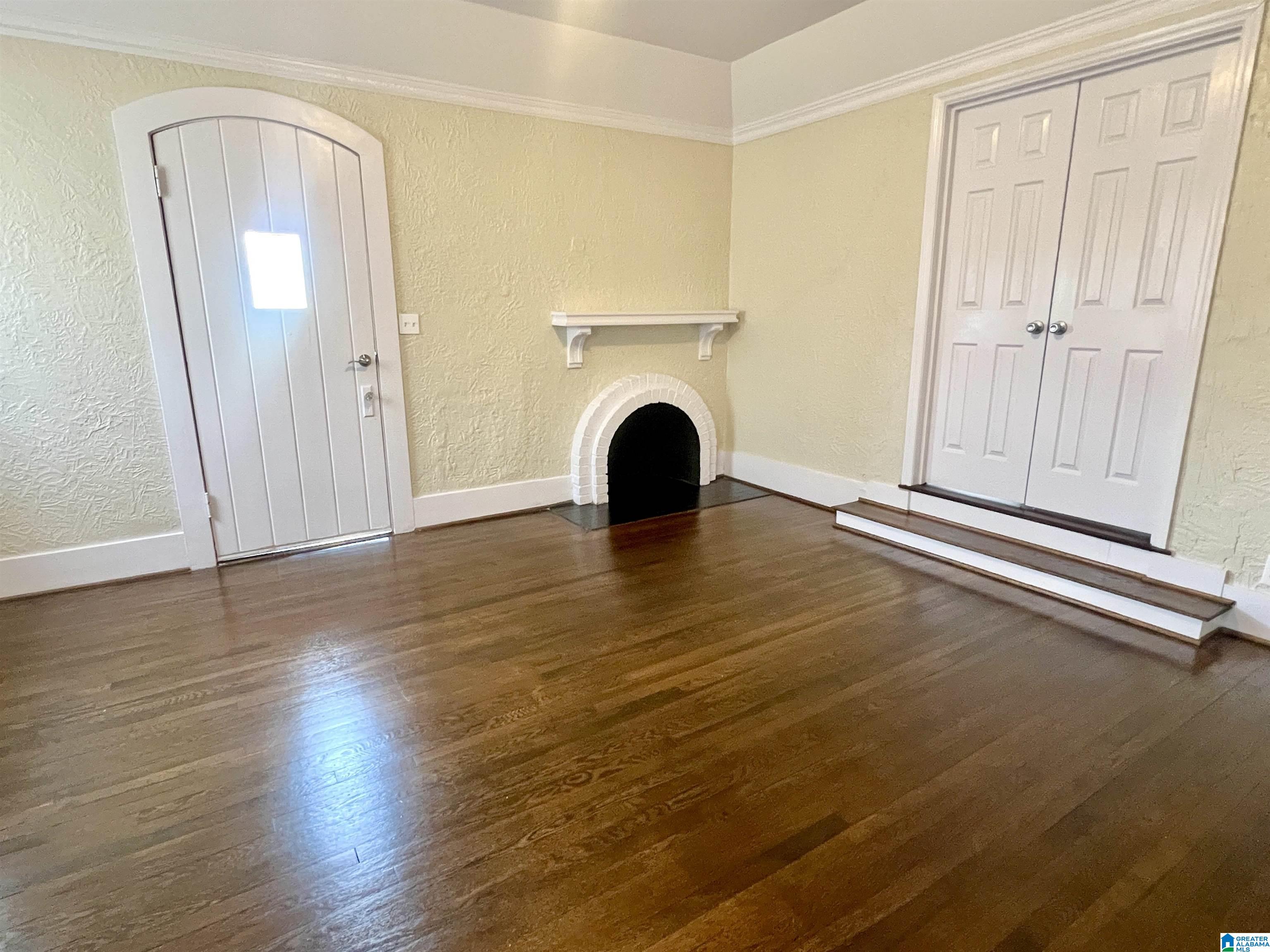 Photo 2 of Single family home for sale at 621 Alice St Sw, Bessemer, AL 35022 | MLS# 21443979 | Listing updated on 2026-05-04