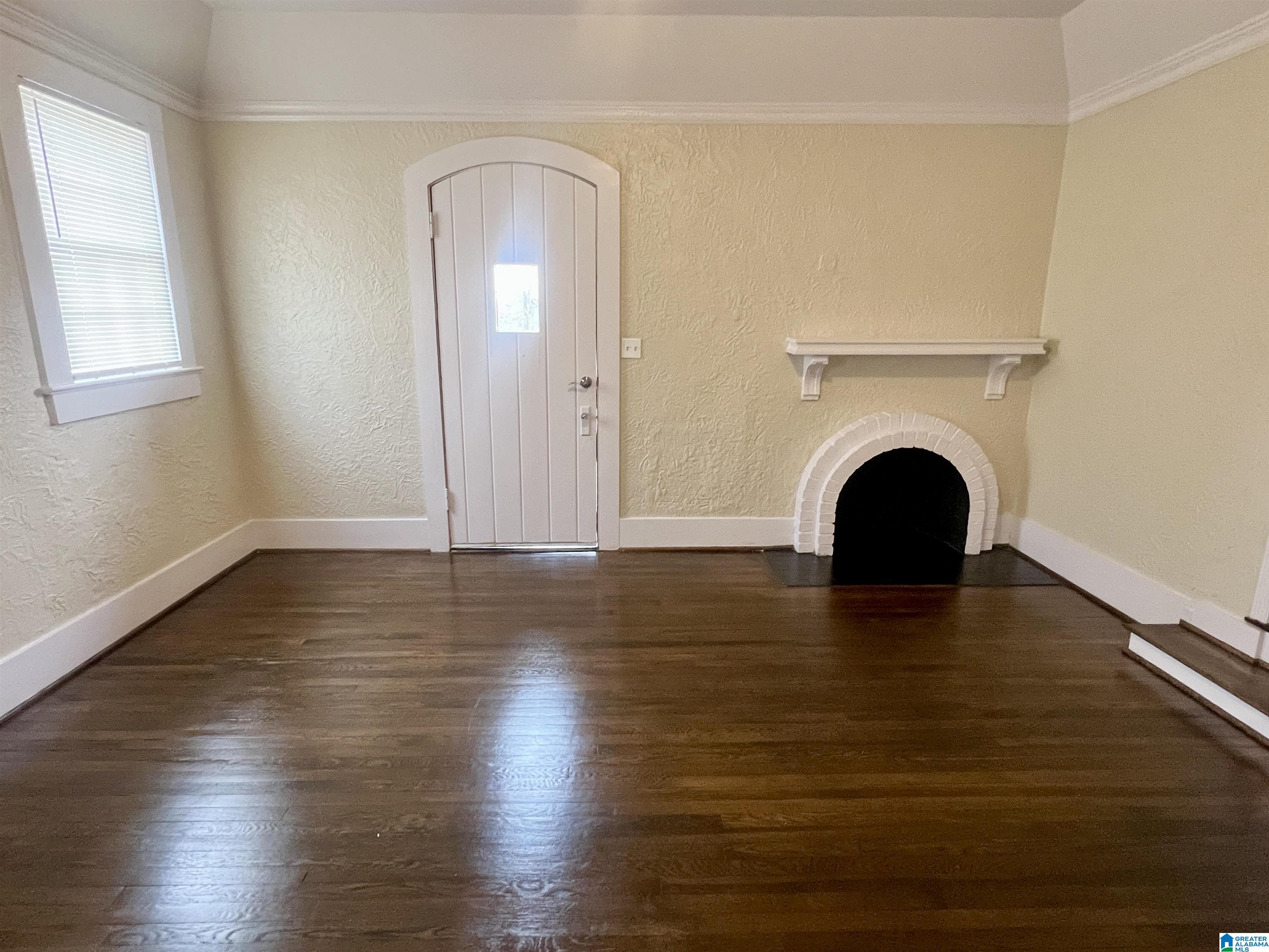 Photo 3 of Single family home for sale at 621 Alice St Sw, Bessemer, AL 35022 | MLS# 21443979 | Listing updated on 2026-05-04